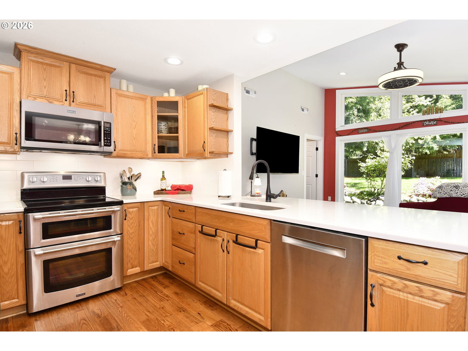 1504 Ne Village Squire Ct Property Photo 7