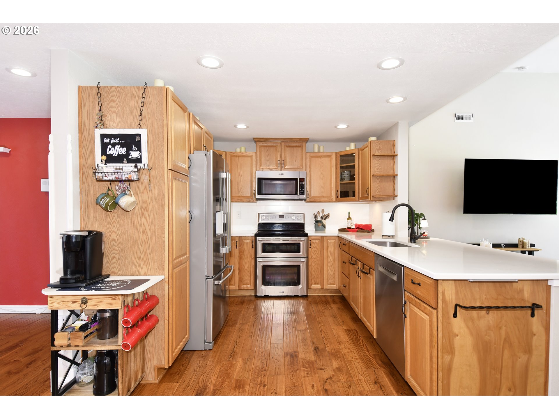 1504 Ne Village Squire Ct Property Photo 8