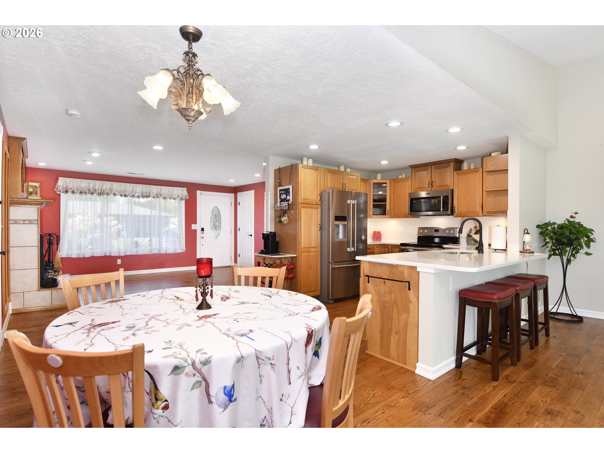 1504 Ne Village Squire Ct Property Photo 9