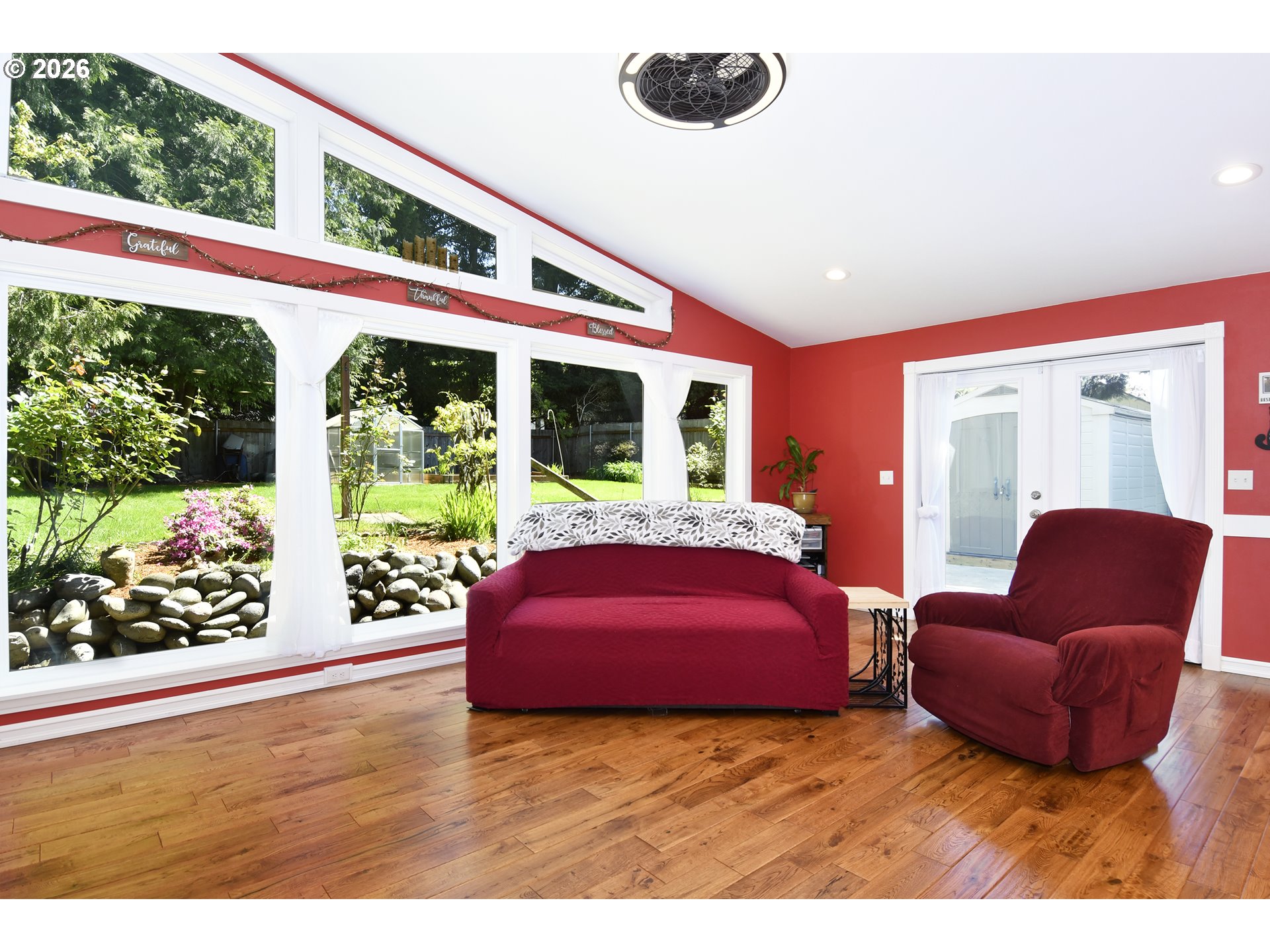 1504 Ne Village Squire Ct Property Photo 13