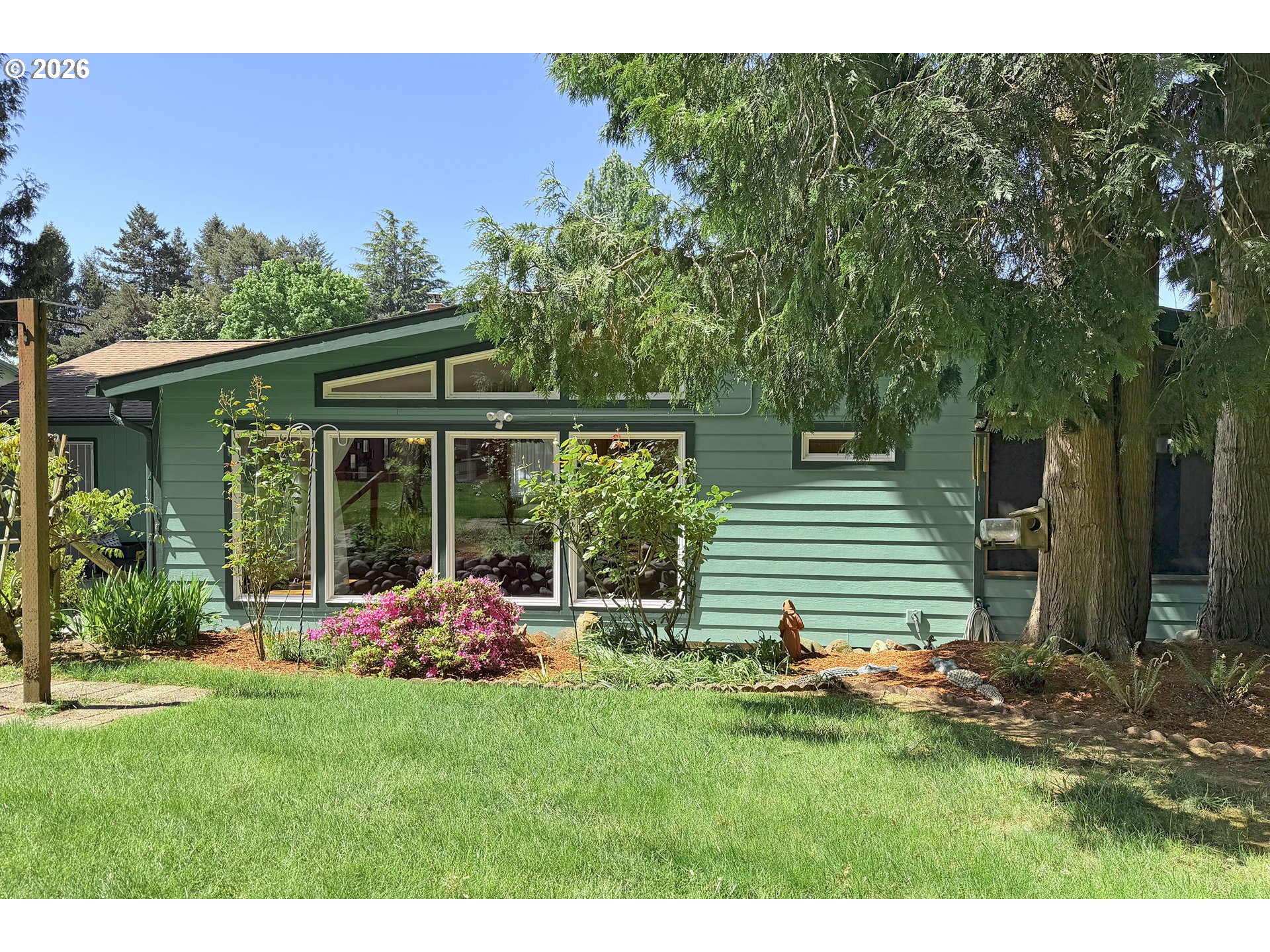 1504 Ne Village Squire Ct Property Photo 19