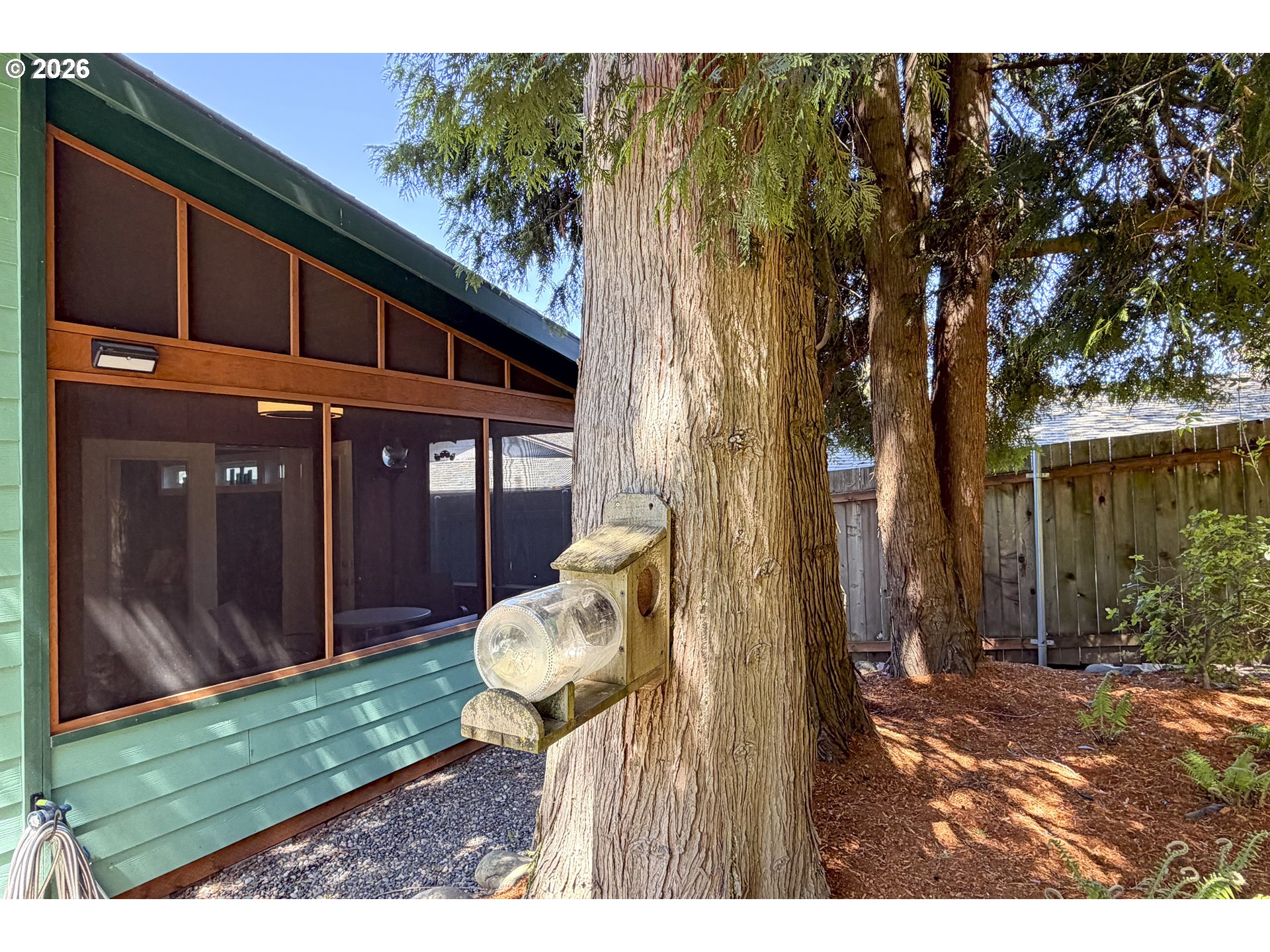 1504 Ne Village Squire Ct Property Photo 20
