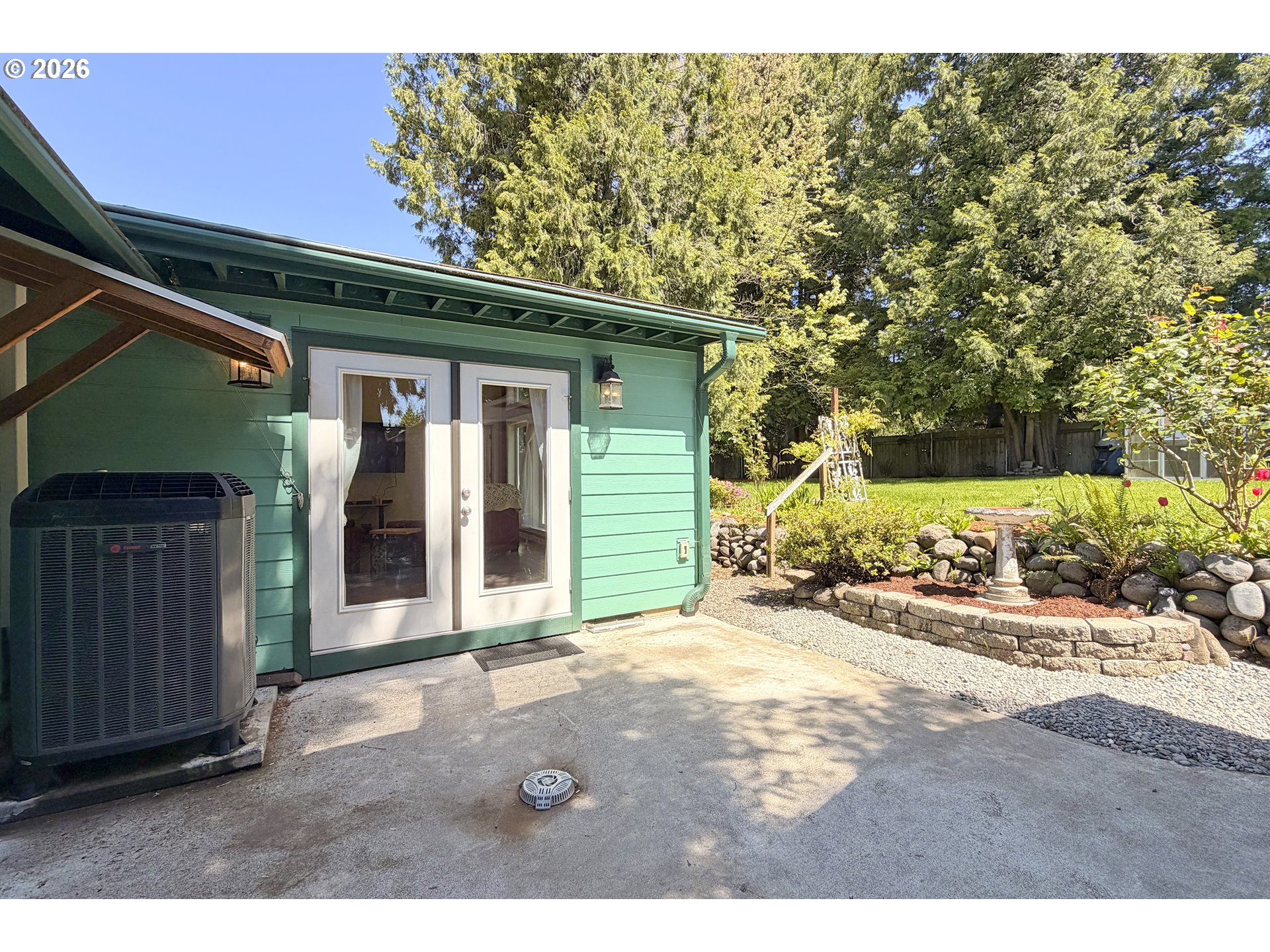 1504 Ne Village Squire Ct Property Photo 25