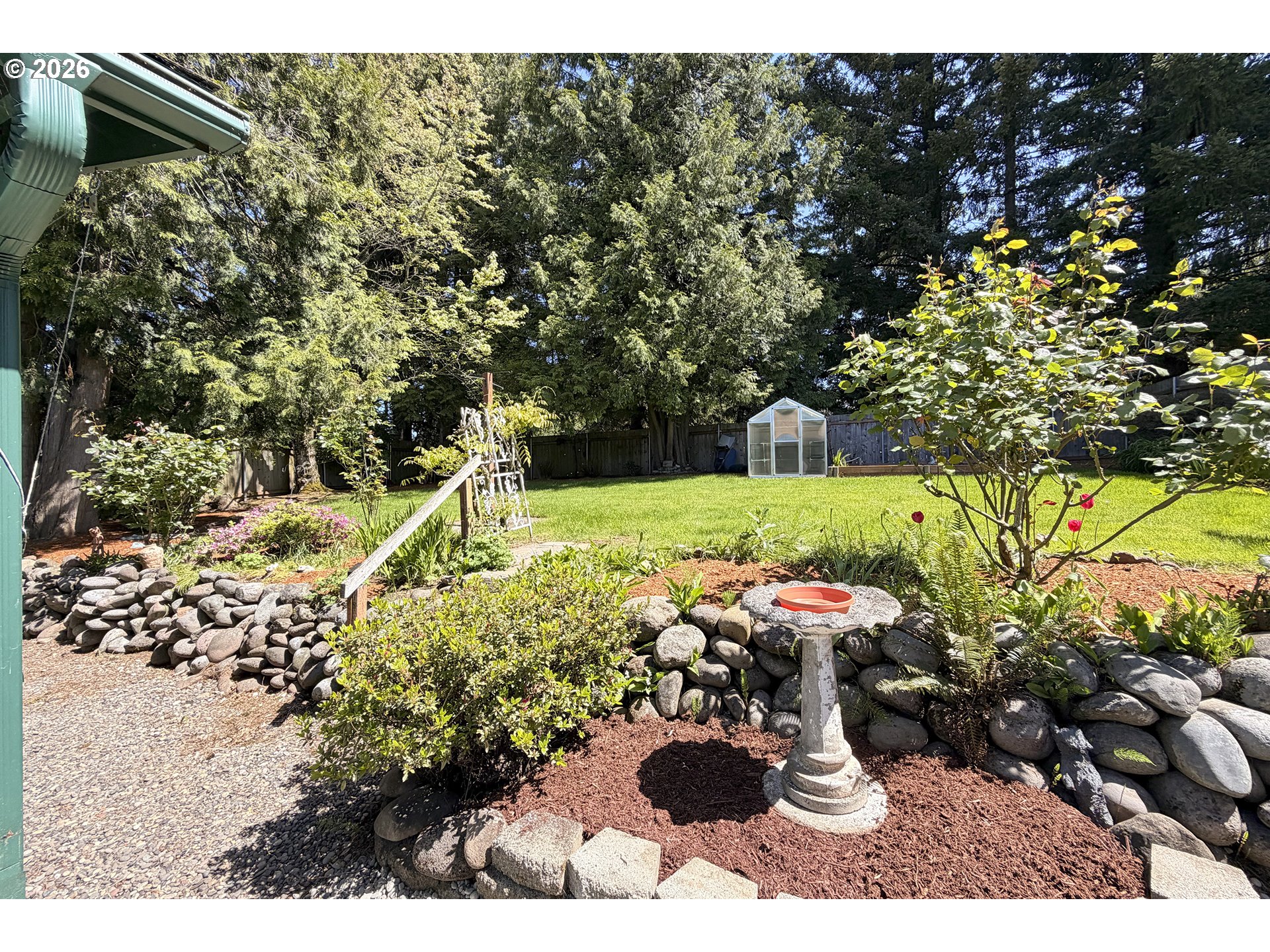 1504 Ne Village Squire Ct Property Photo 26
