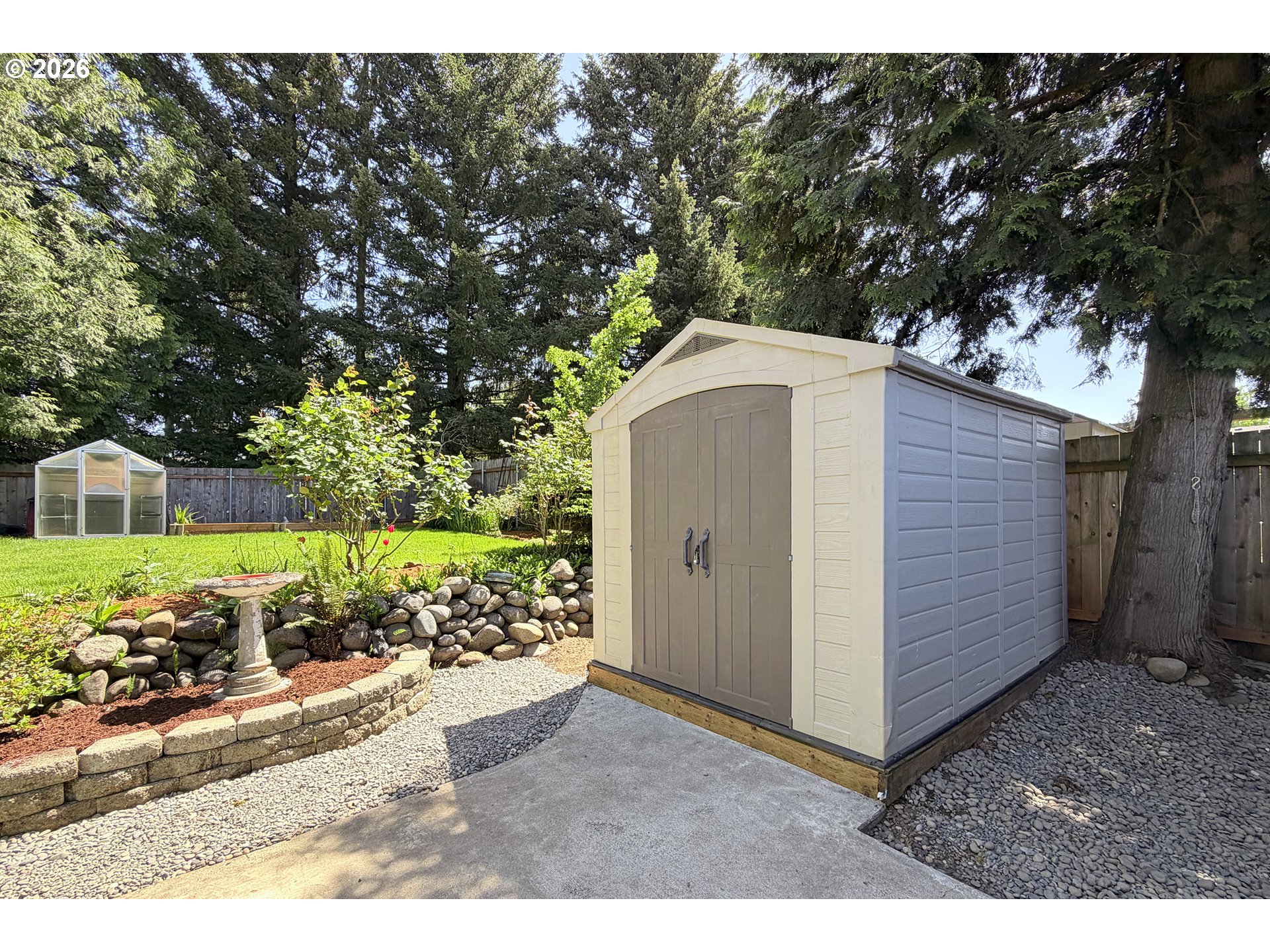 1504 Ne Village Squire Ct Property Photo 27