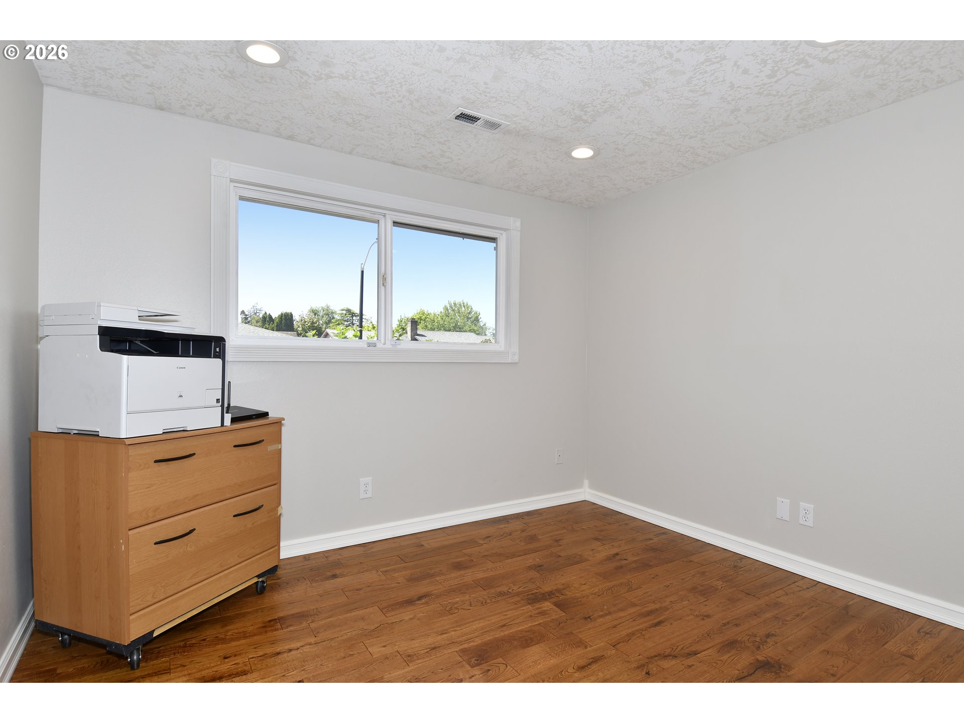 1504 Ne Village Squire Ct Property Photo 28