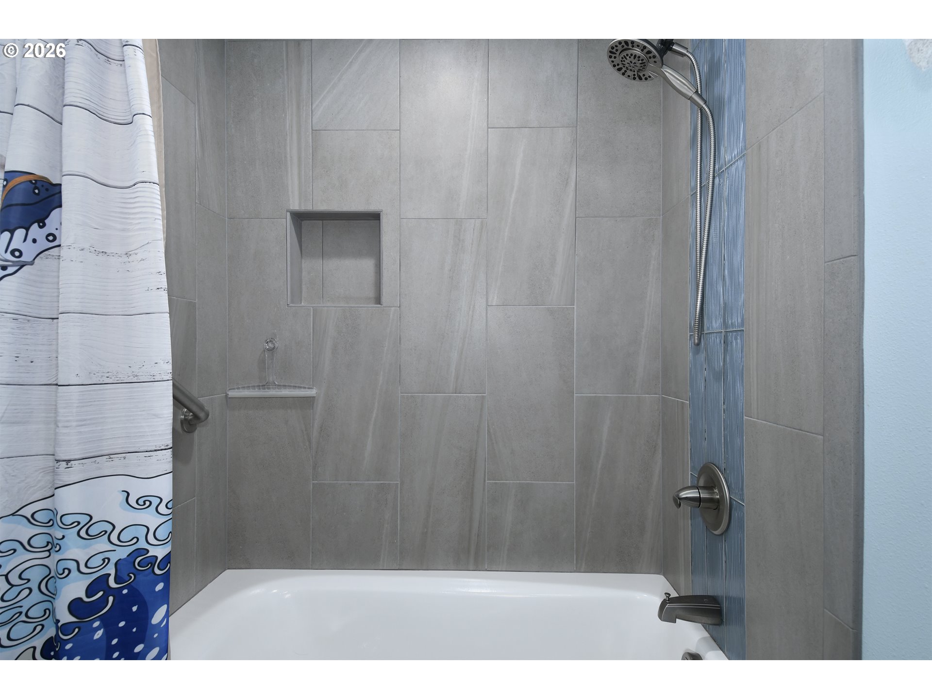 1504 Ne Village Squire Ct Property Photo 30