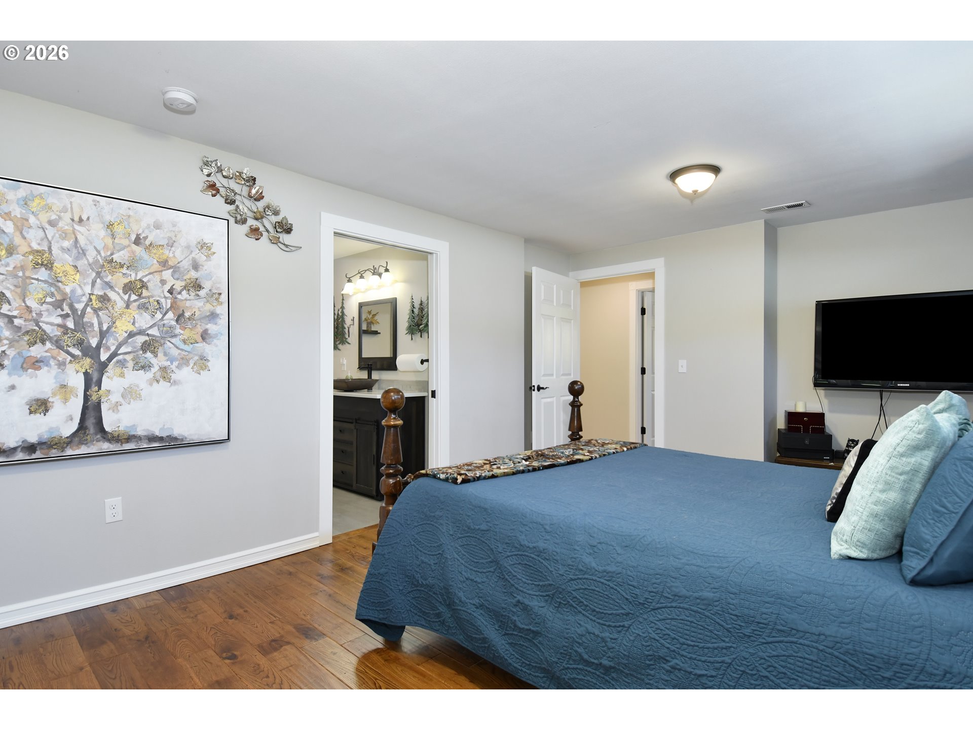 1504 Ne Village Squire Ct Property Photo 34