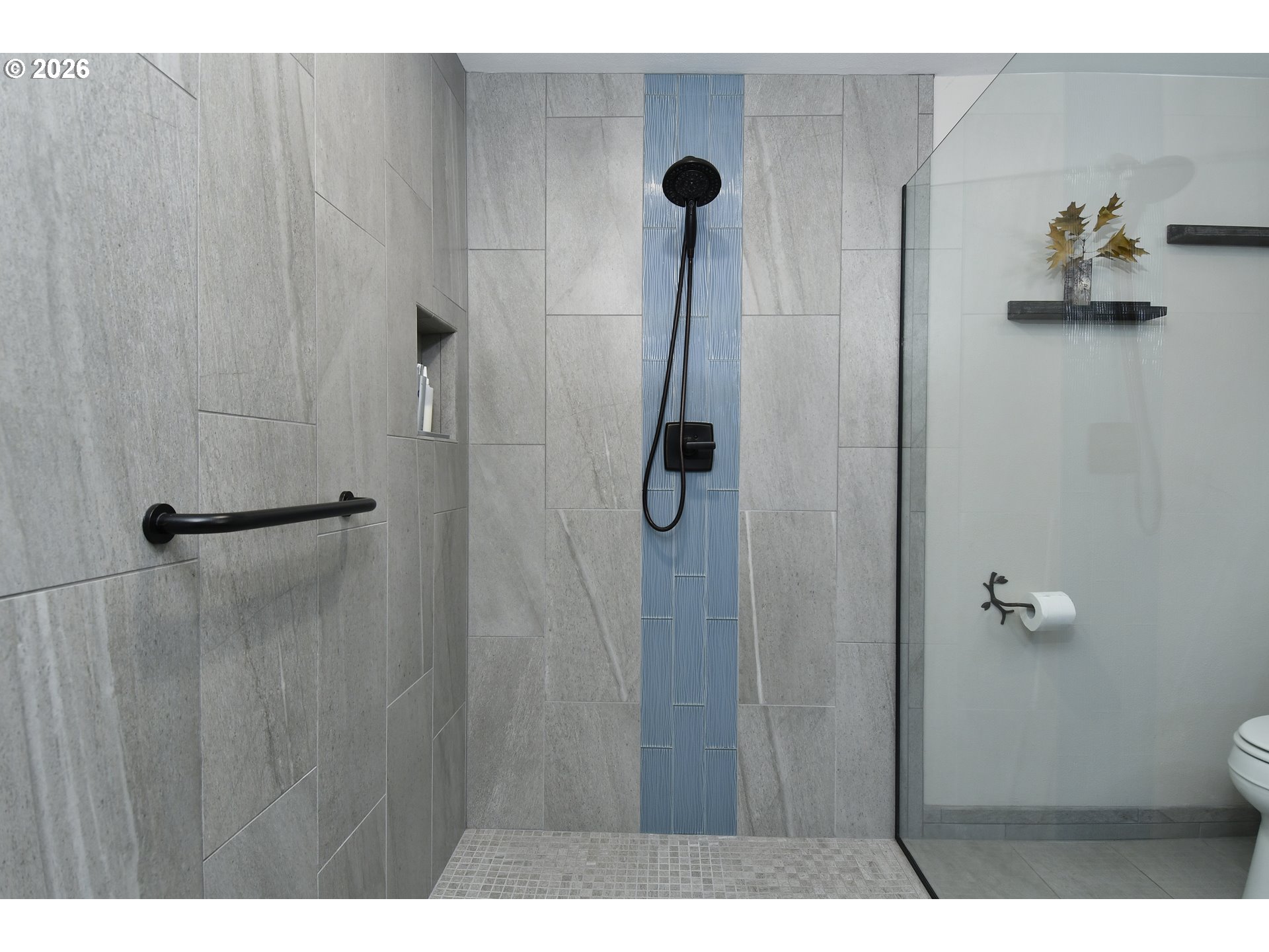 1504 Ne Village Squire Ct Property Photo 37