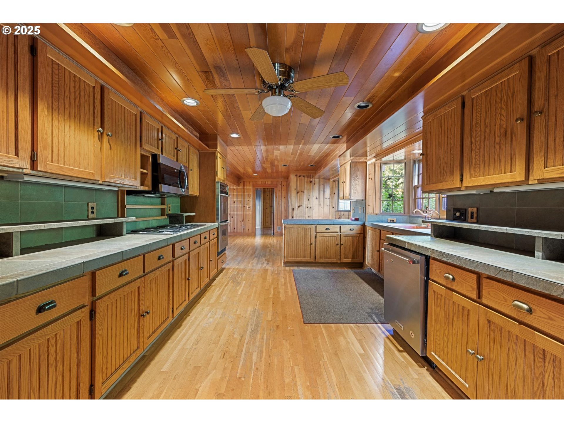 35960 Ne Wilsonville Rd Property Photo 13