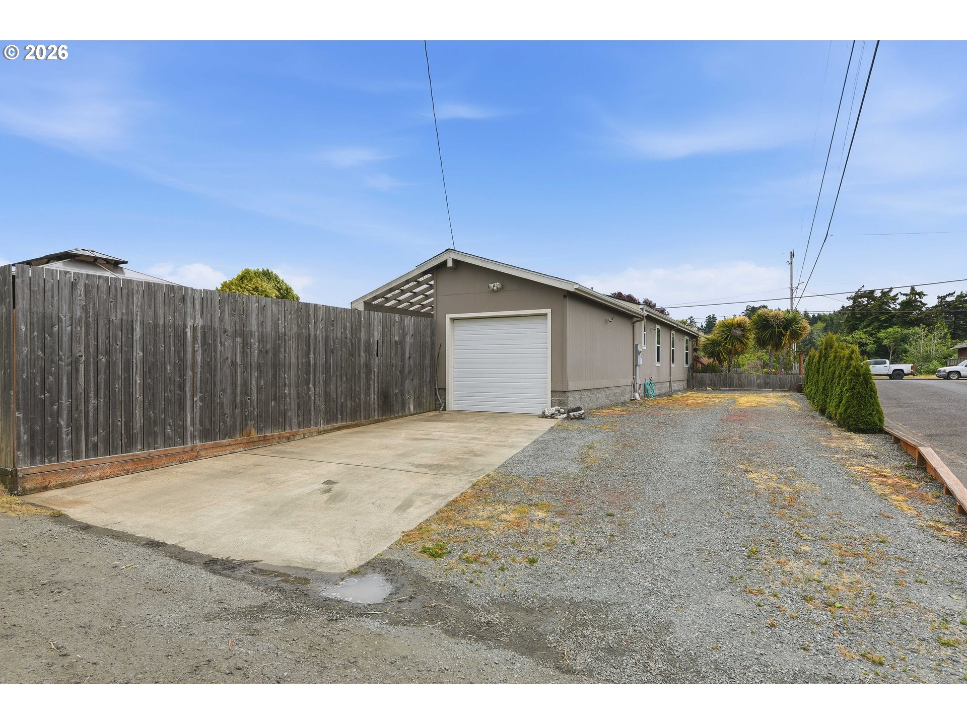 2294 Marion St Property Photo 3