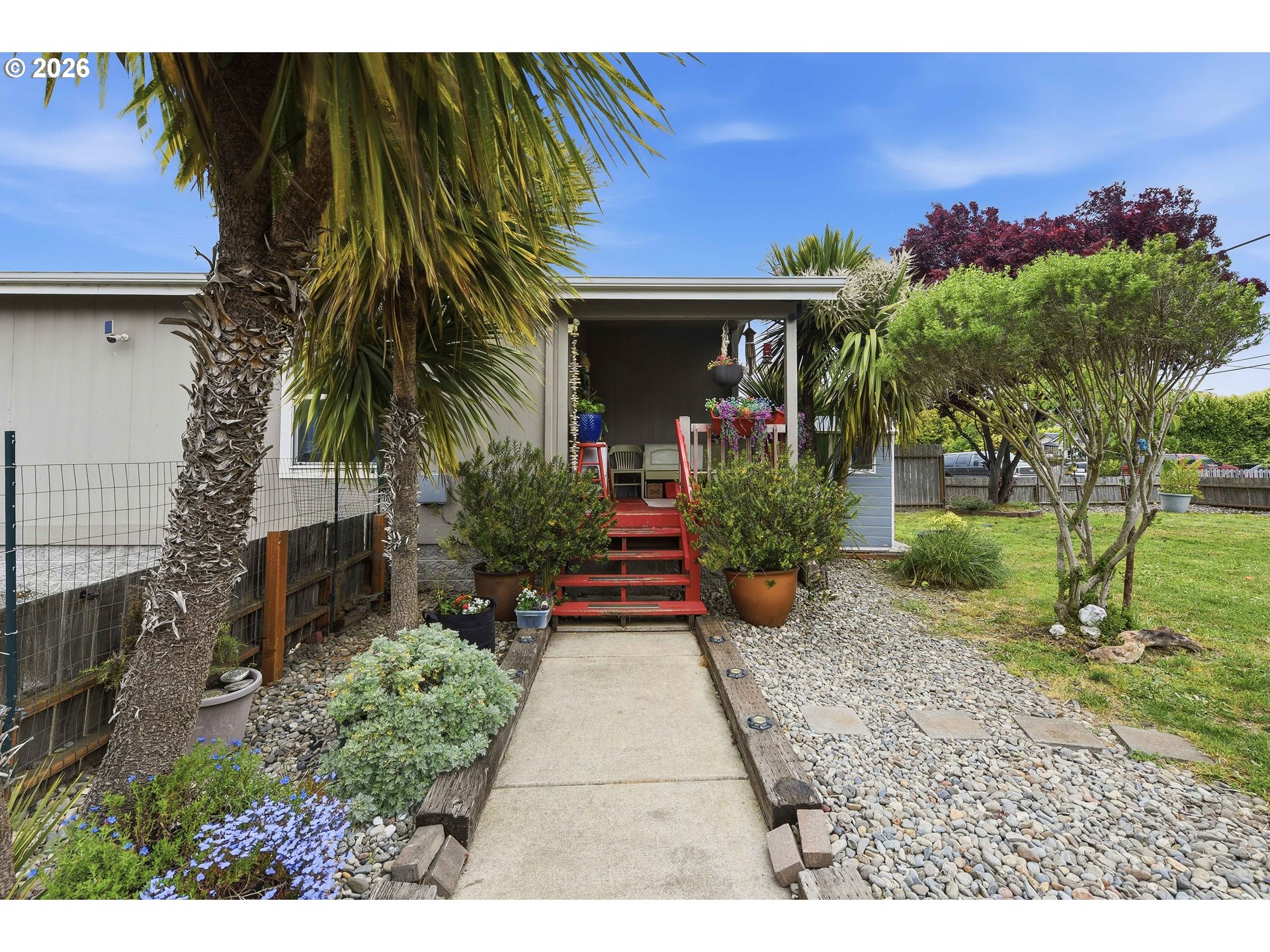 2294 Marion St Property Photo 6