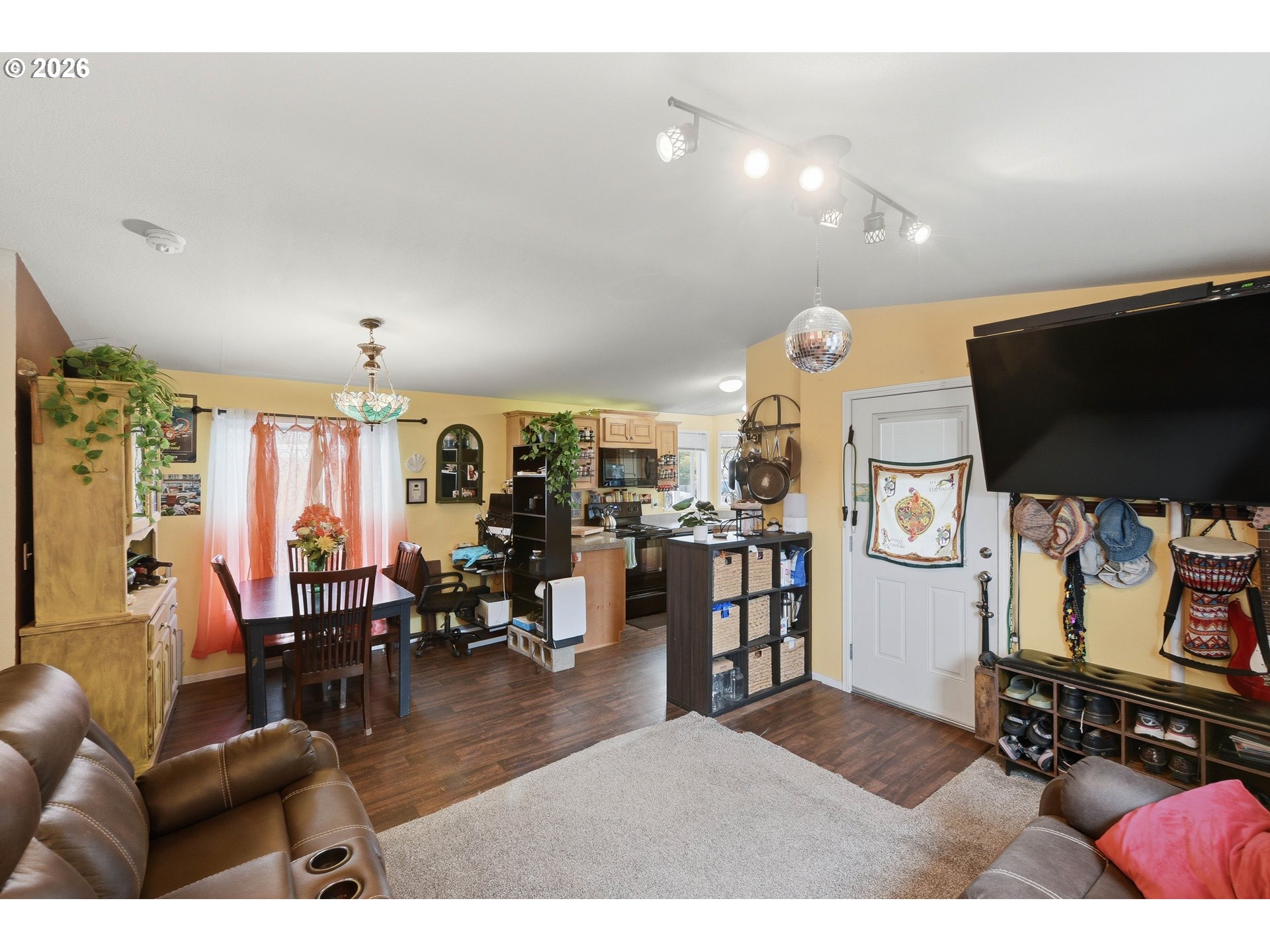 2294 Marion St Property Photo 15