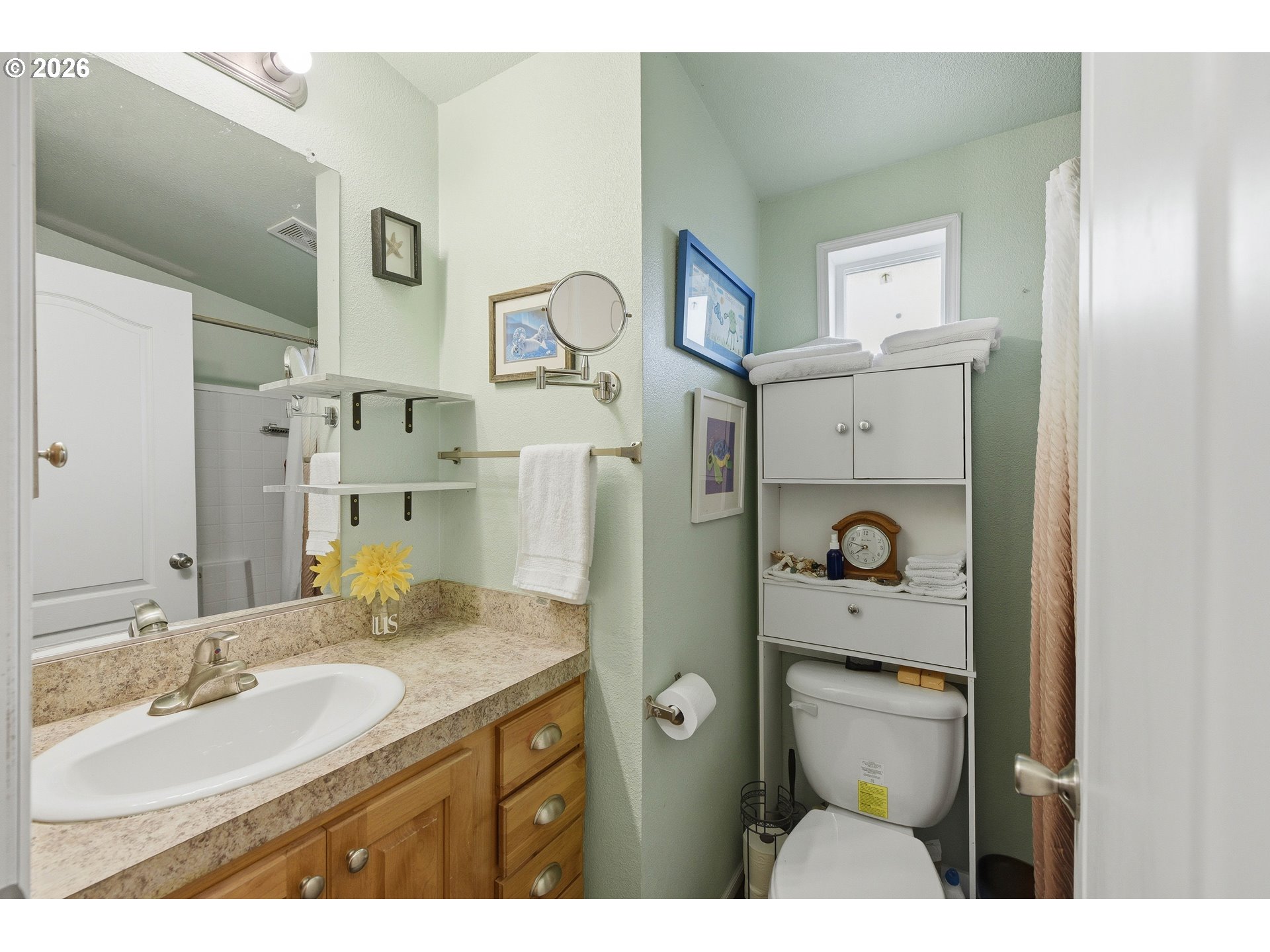 2294 Marion St Property Photo 27