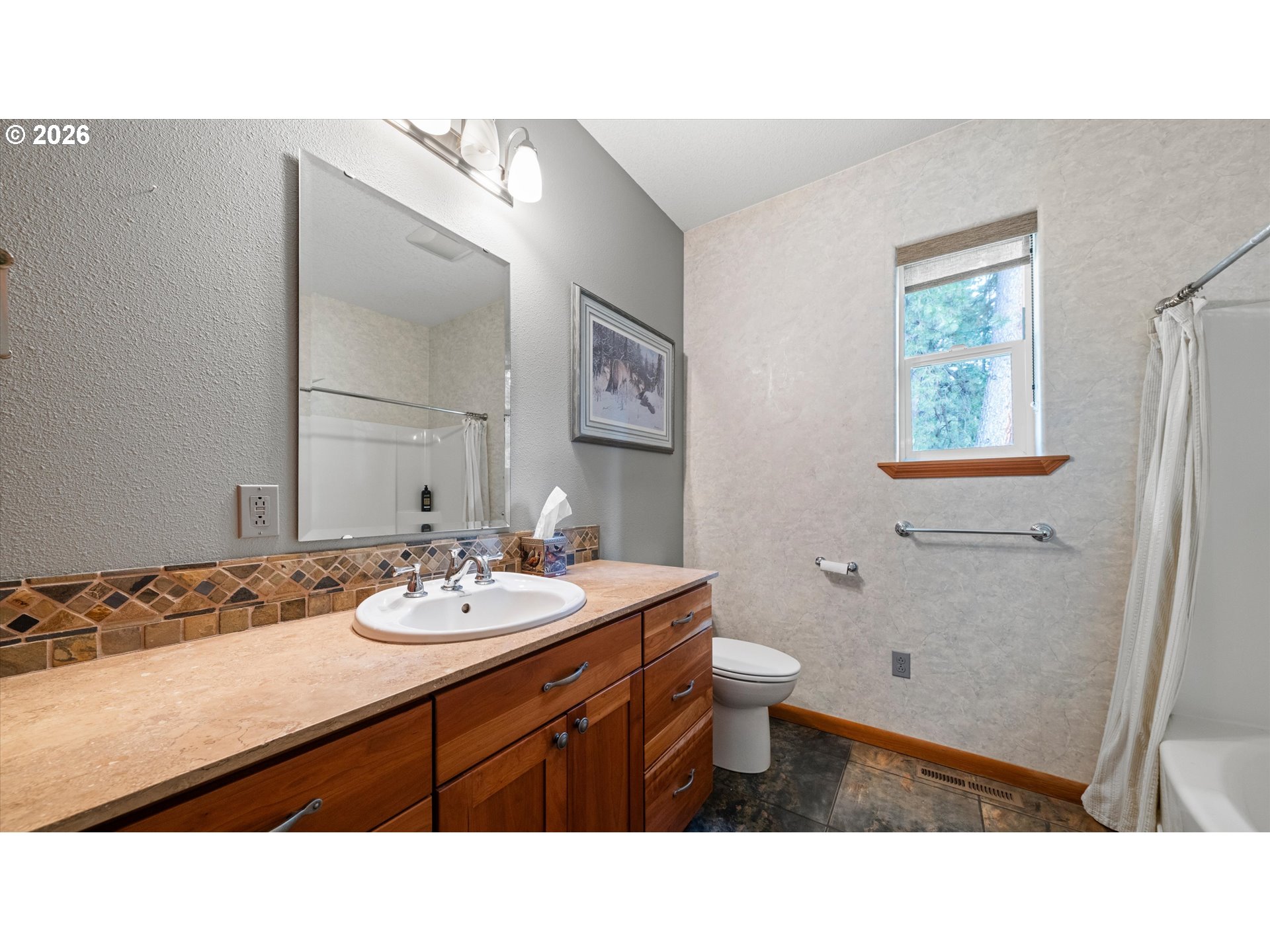 1135 N Touchet Property Photo 28