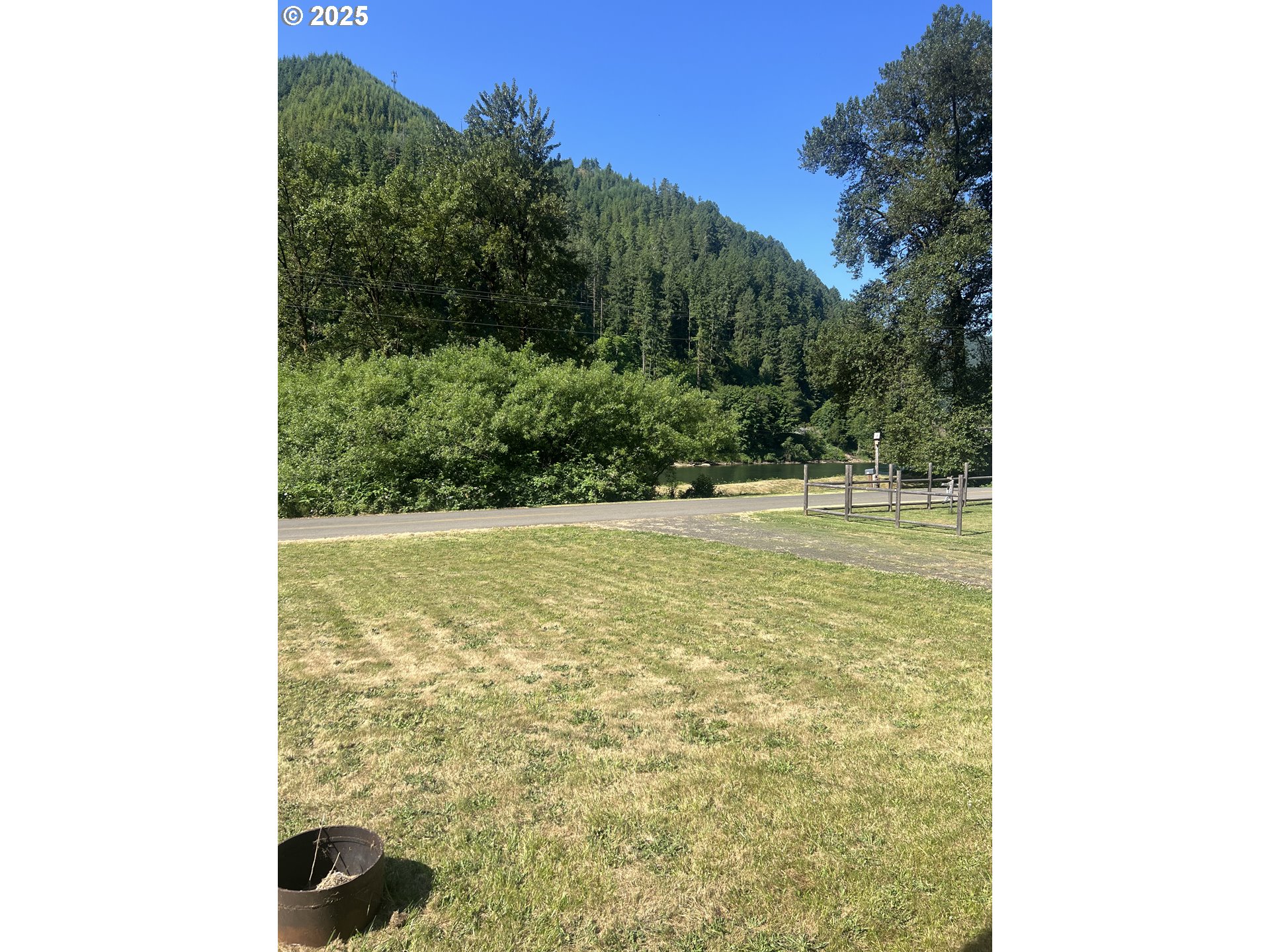 337 Main St Property Photo 16