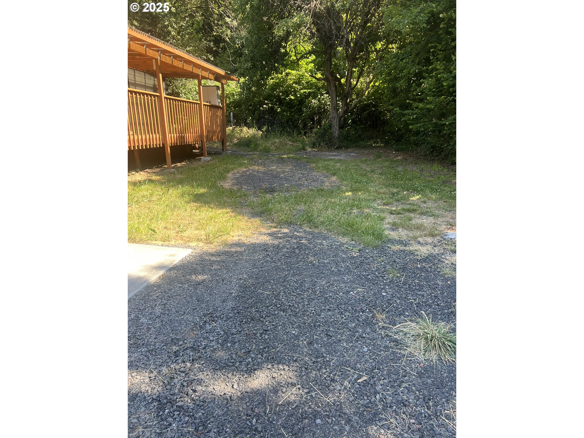 337 Main St Property Photo 17