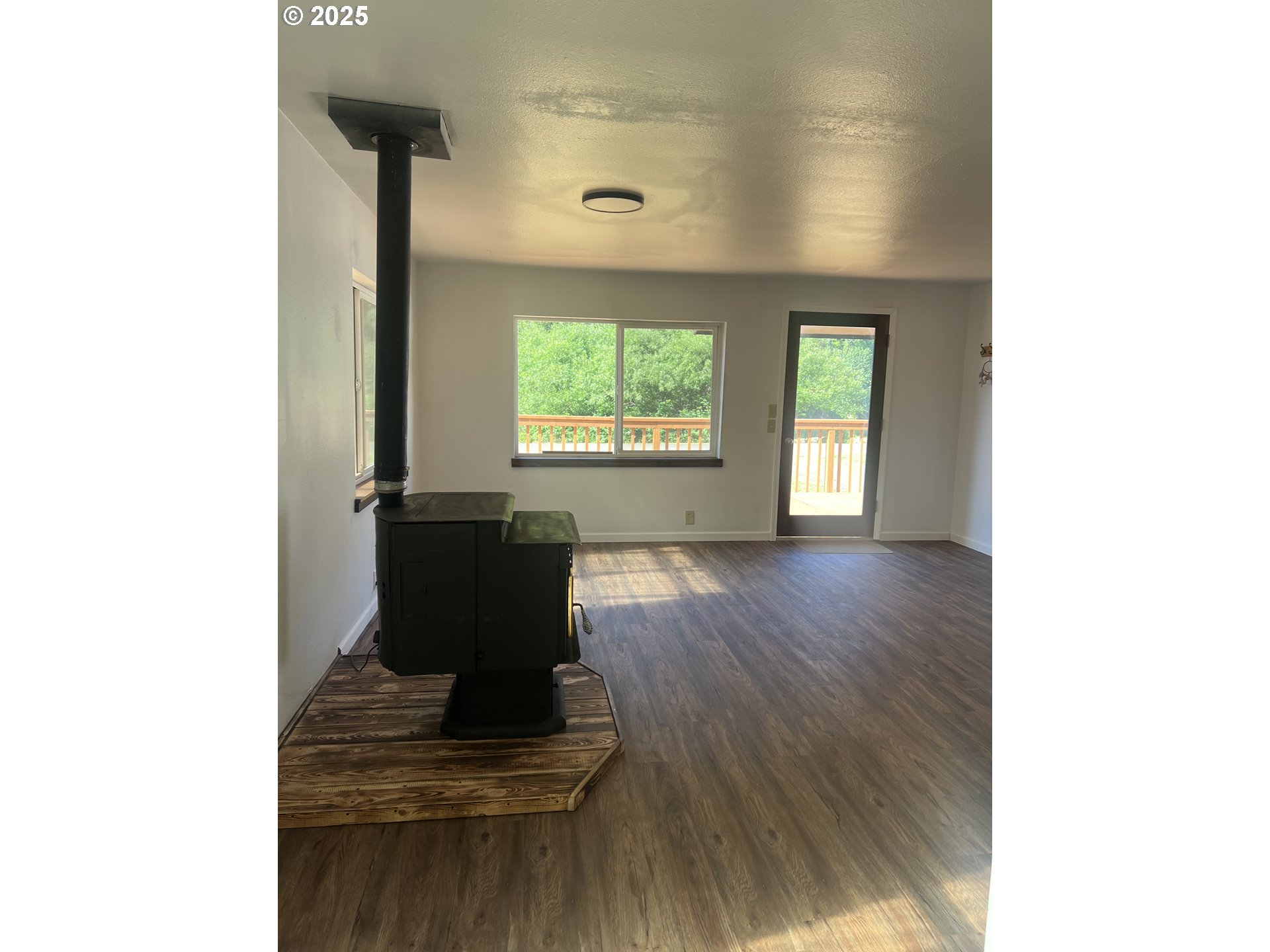 337 Main St Property Photo 19