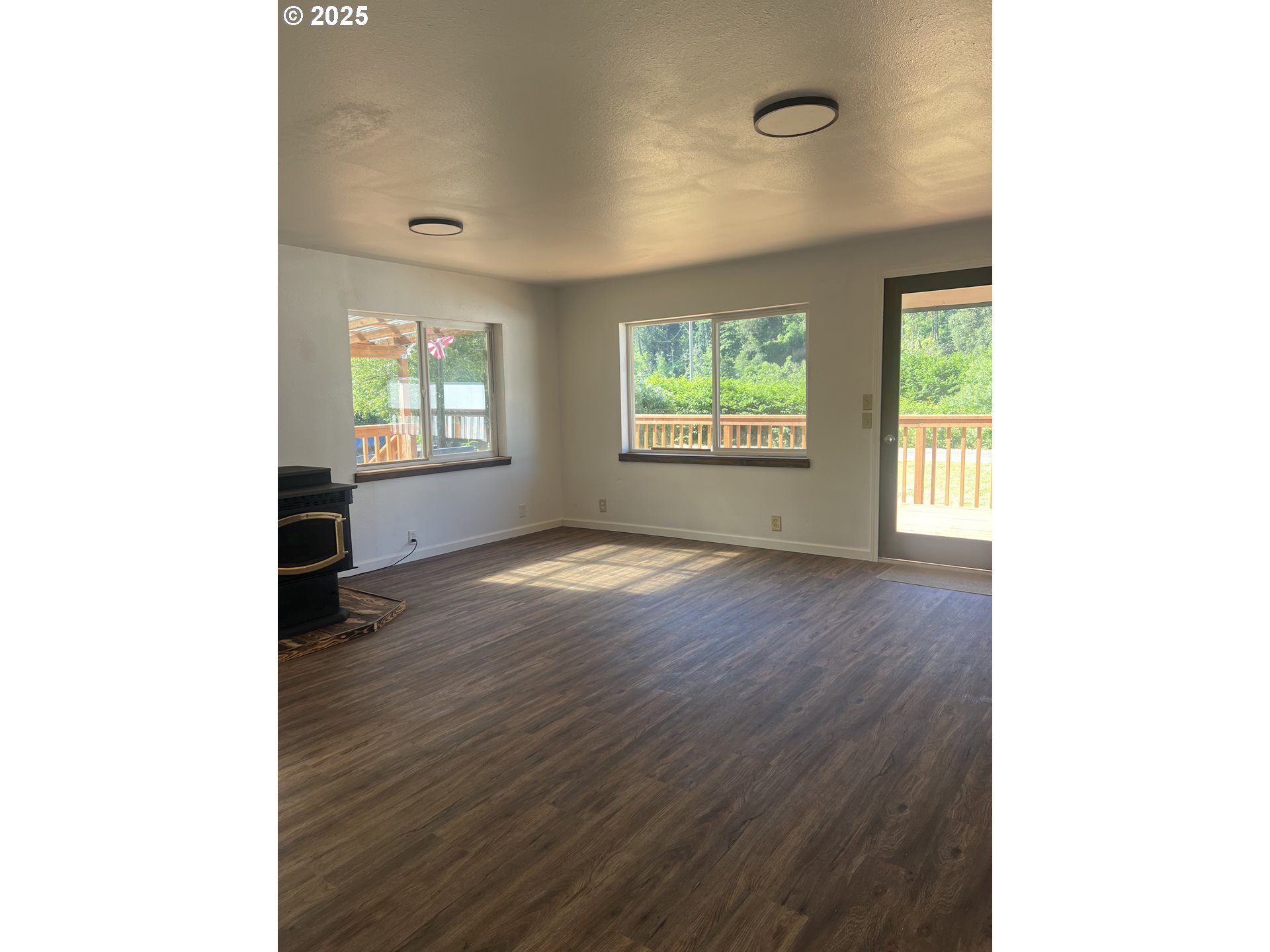 337 Main St Property Photo 26