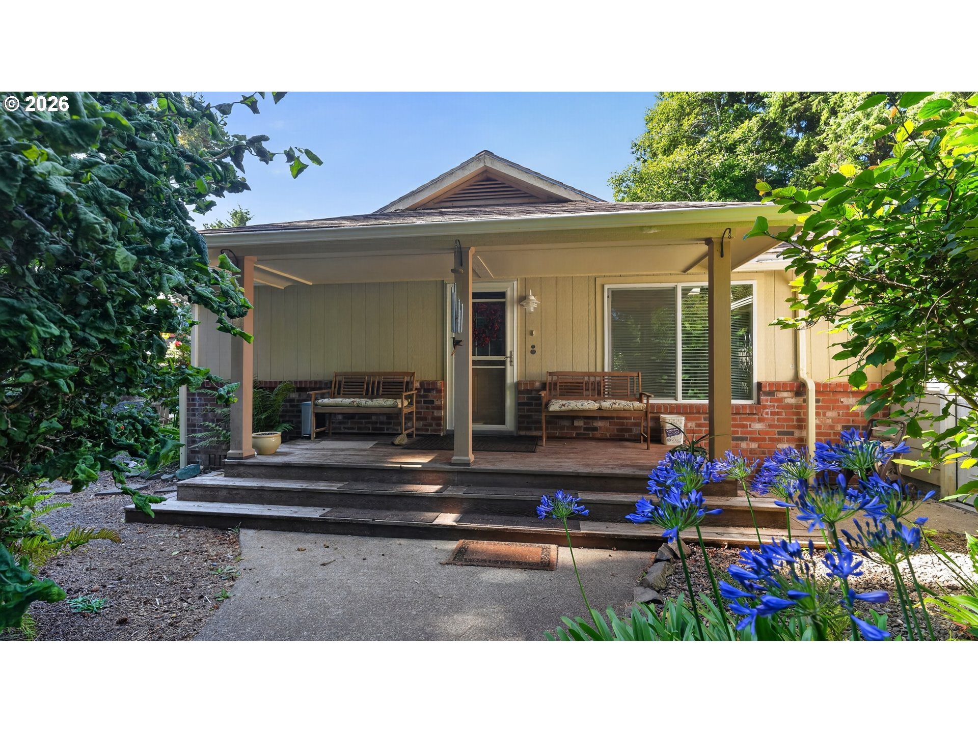 30 Marion Ln Property Photo 1