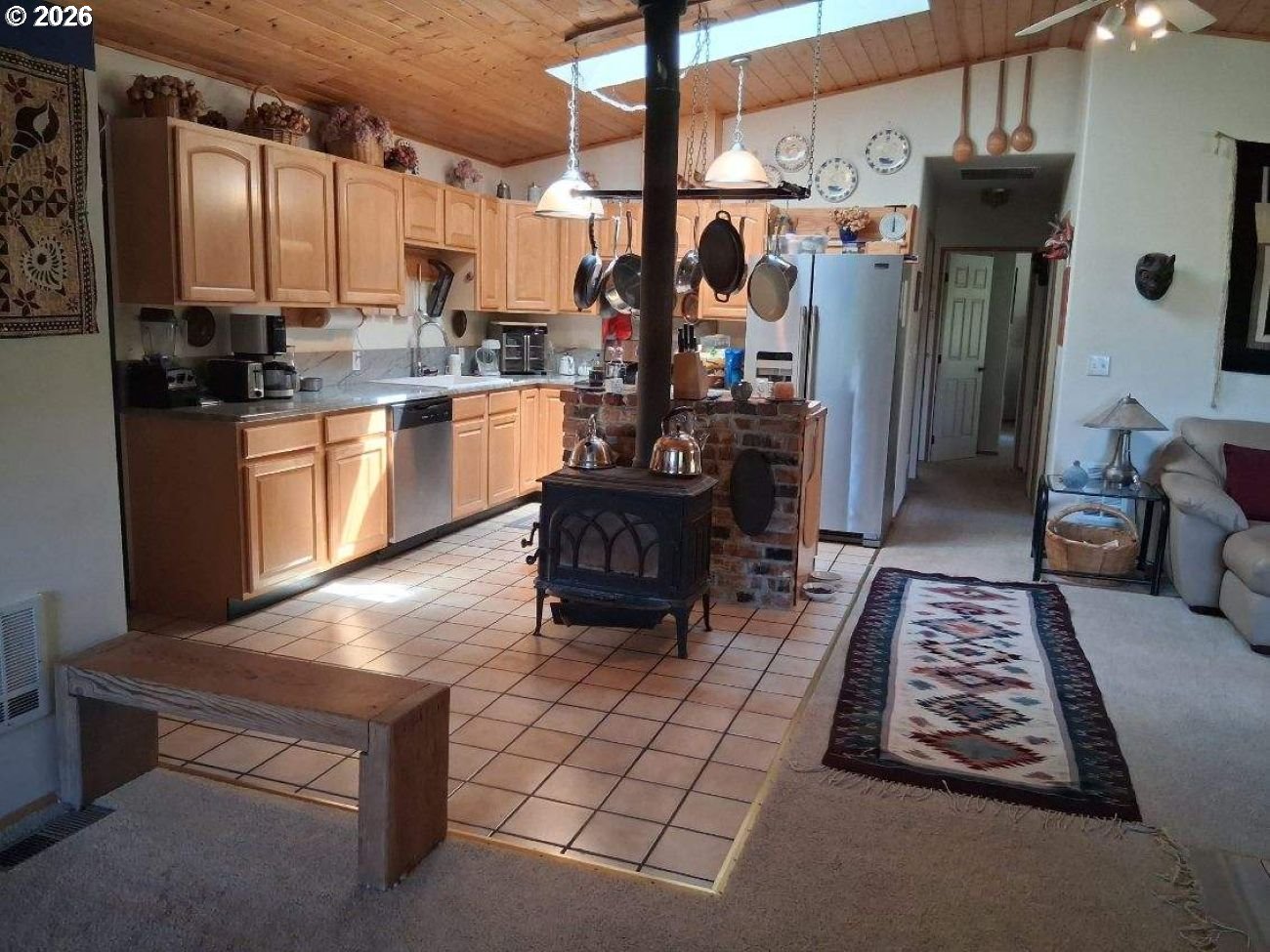419 Meskill Rd Property Photo 4