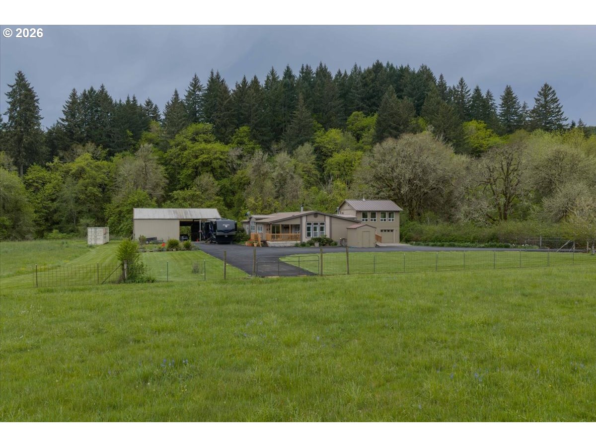 21101 Sw Eagle Point Rd Property Photo 1