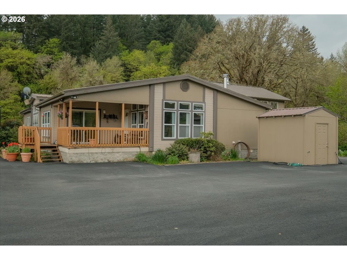 21101 Sw Eagle Point Rd Property Photo 6