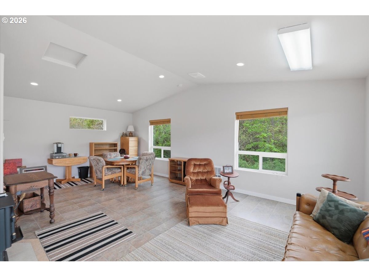 21101 Sw Eagle Point Rd Property Photo 29