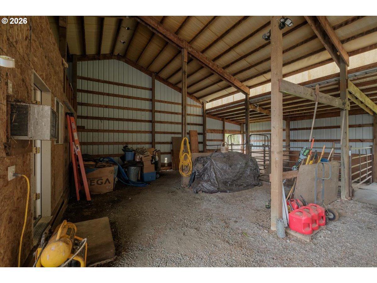 21101 Sw Eagle Point Rd Property Photo 36