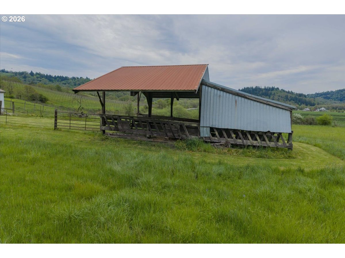21101 Sw Eagle Point Rd Property Photo 37