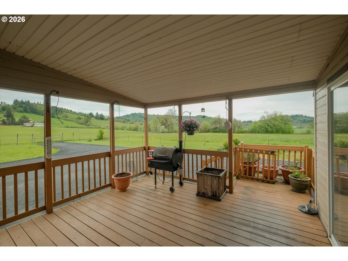 21101 Sw Eagle Point Rd Property Photo 42