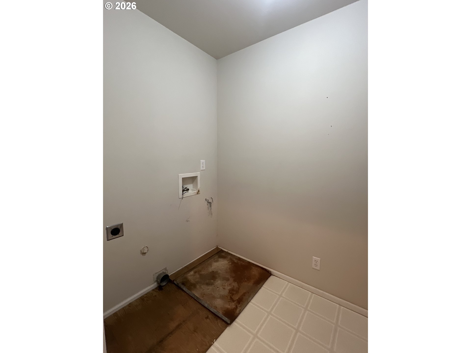 142 Swain Ct Property Photo 21
