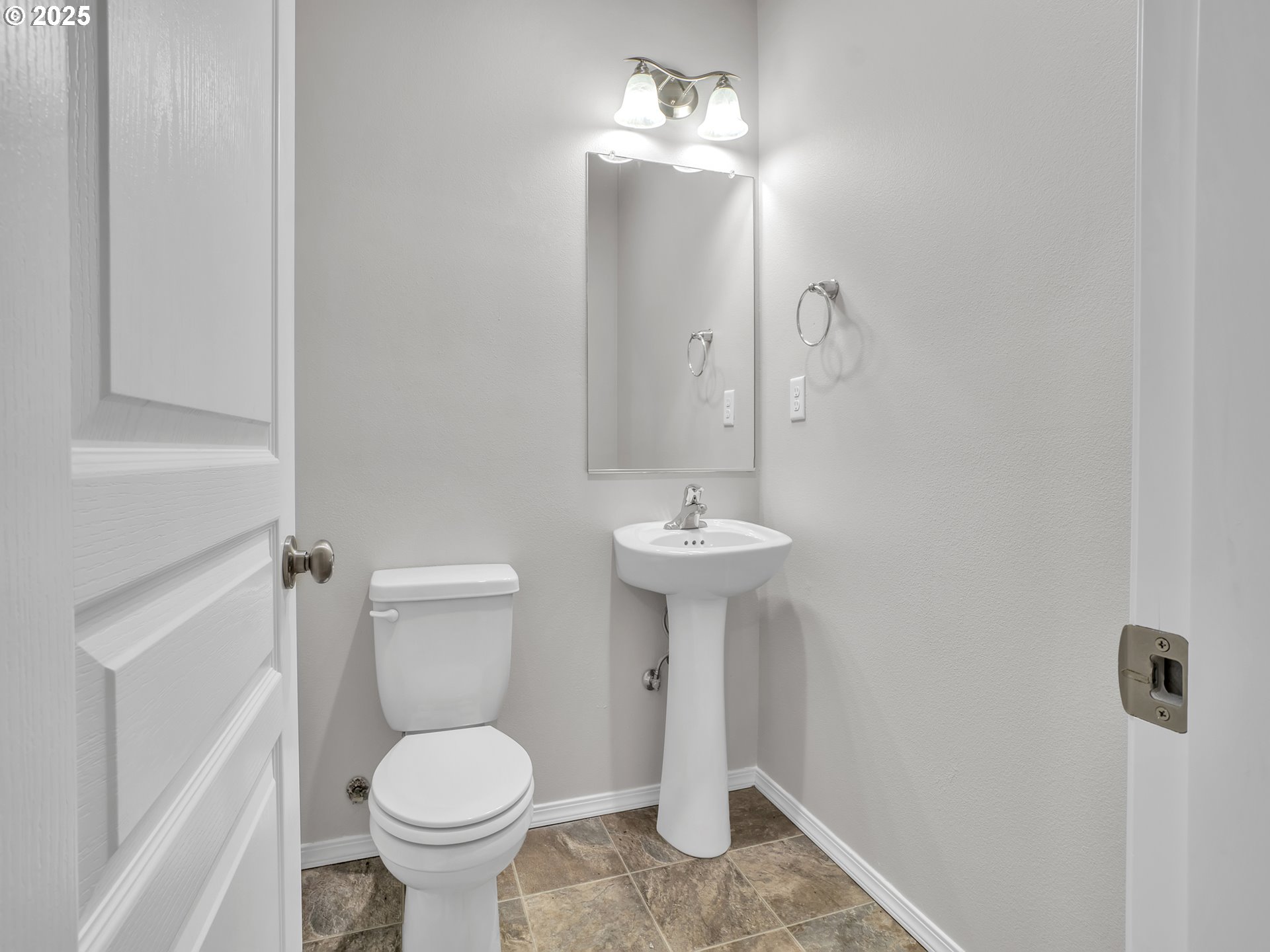21425 Savage Rd Property Photo 12