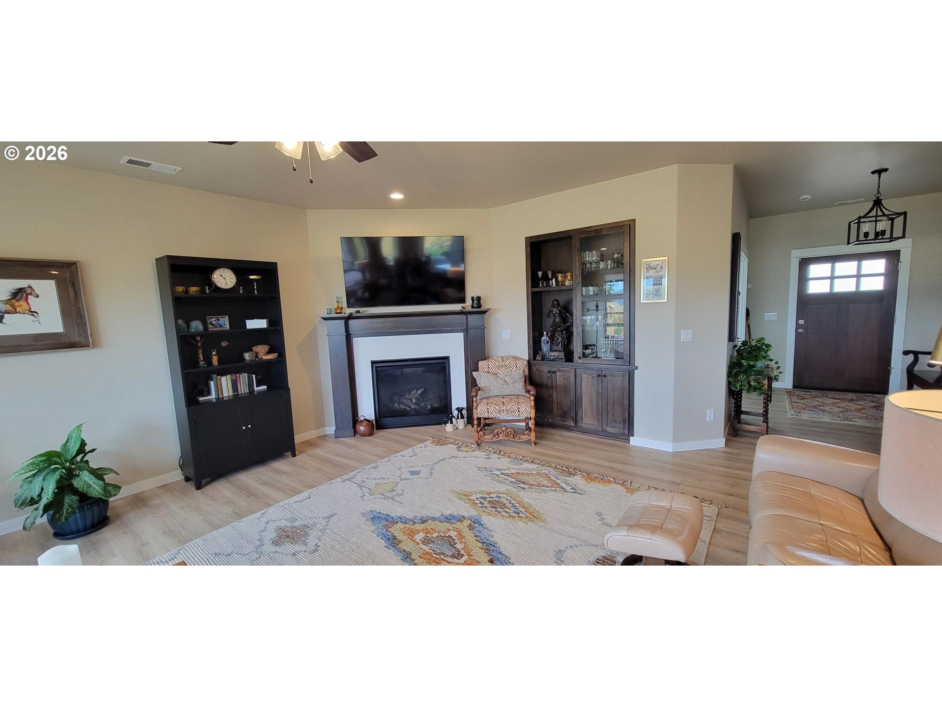 879 Pebble Crk St Property Photo 5
