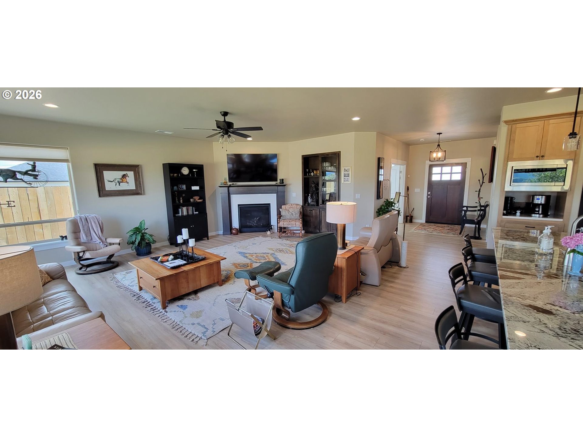 879 Pebble Crk St Property Photo 7