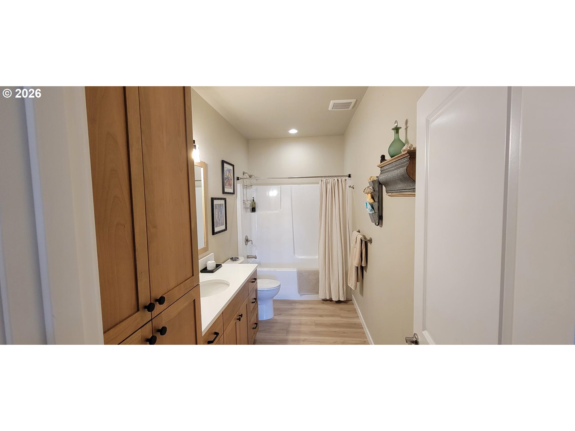 879 Pebble Crk St Property Photo 12