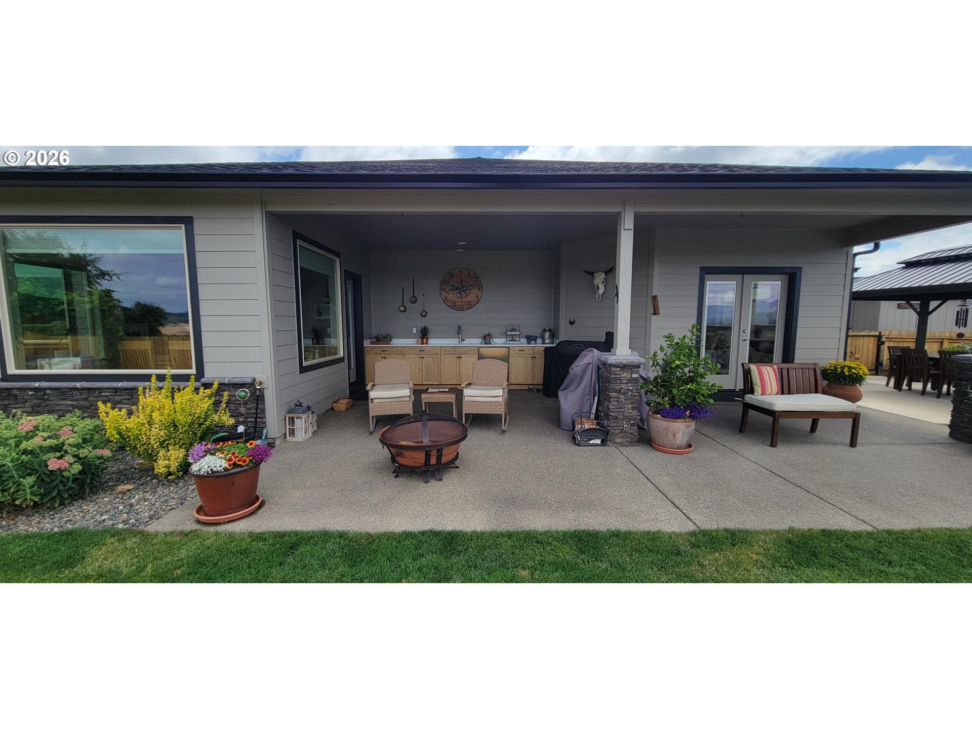 879 Pebble Crk St Property Photo 30