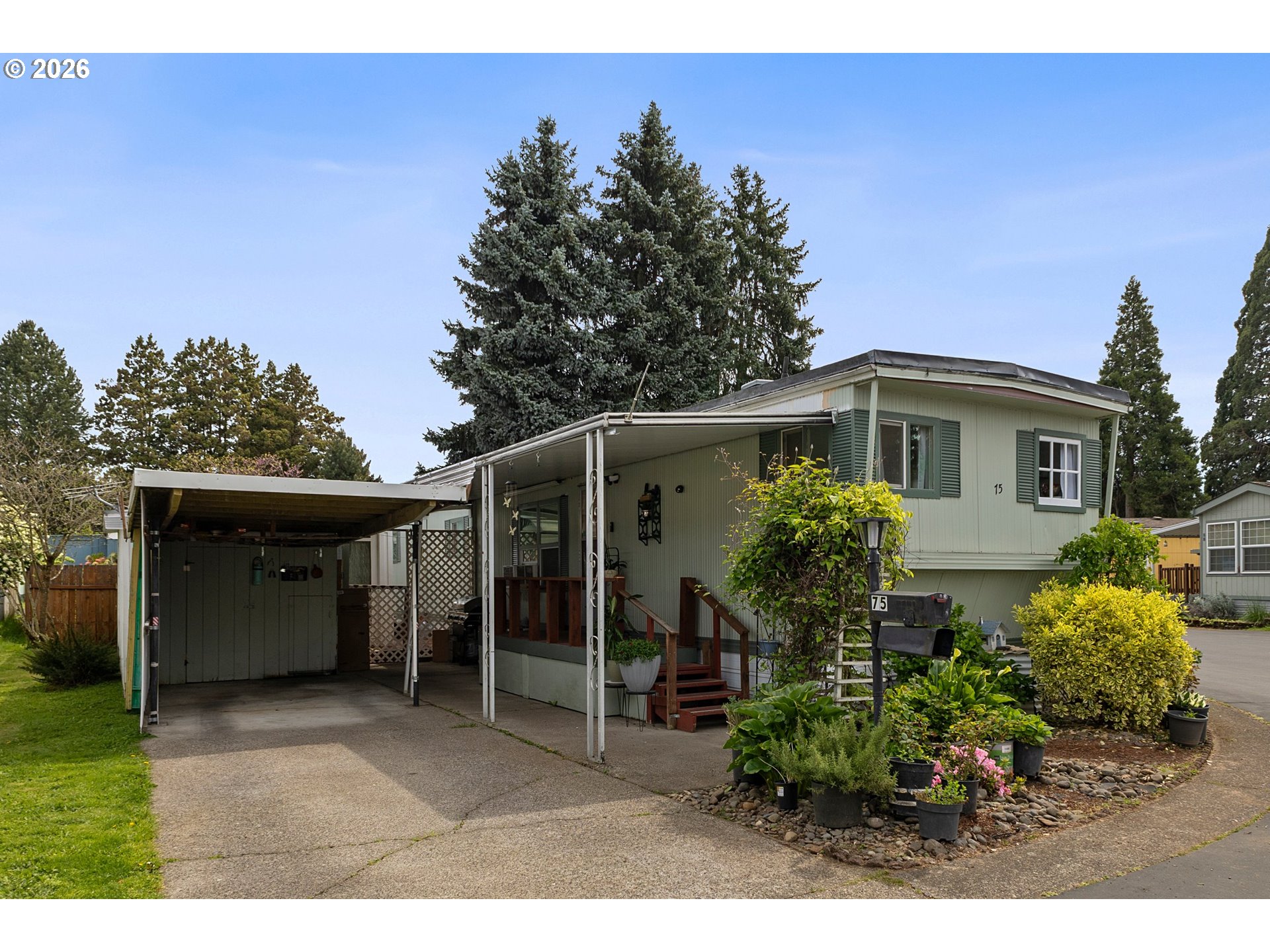 1901 Se Minter Bridge Rd 75 Property Photo 1
