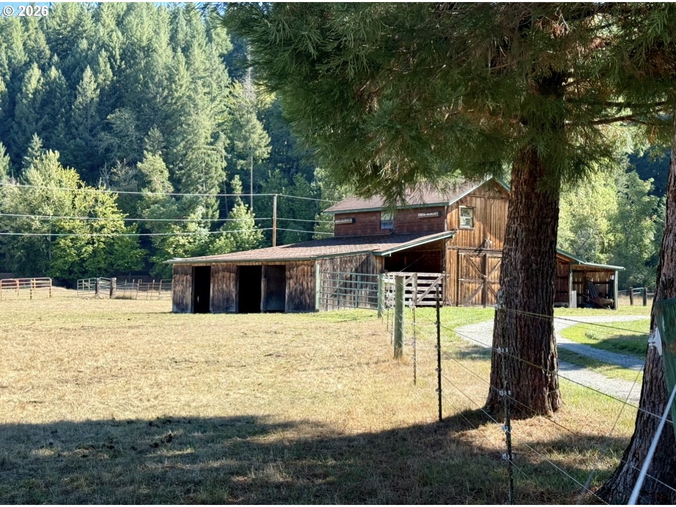199 Brady Hill Ln Property Photo 3
