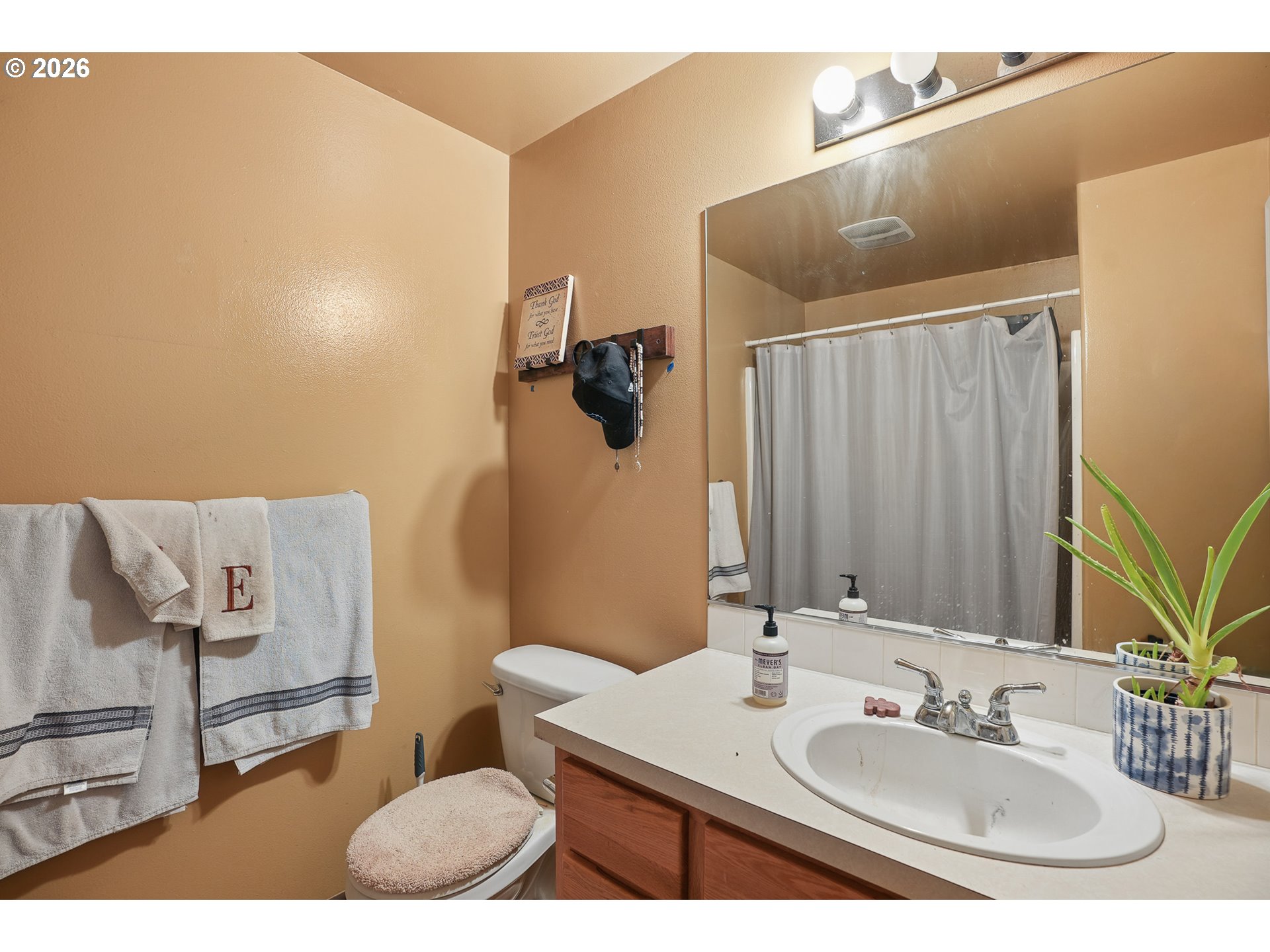 228 E 17th Pl Property Photo 25