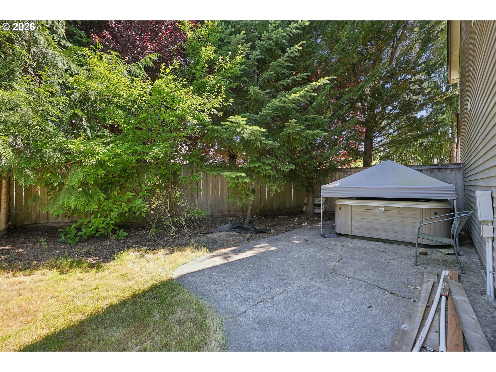 228 E 17th Pl Property Photo 31