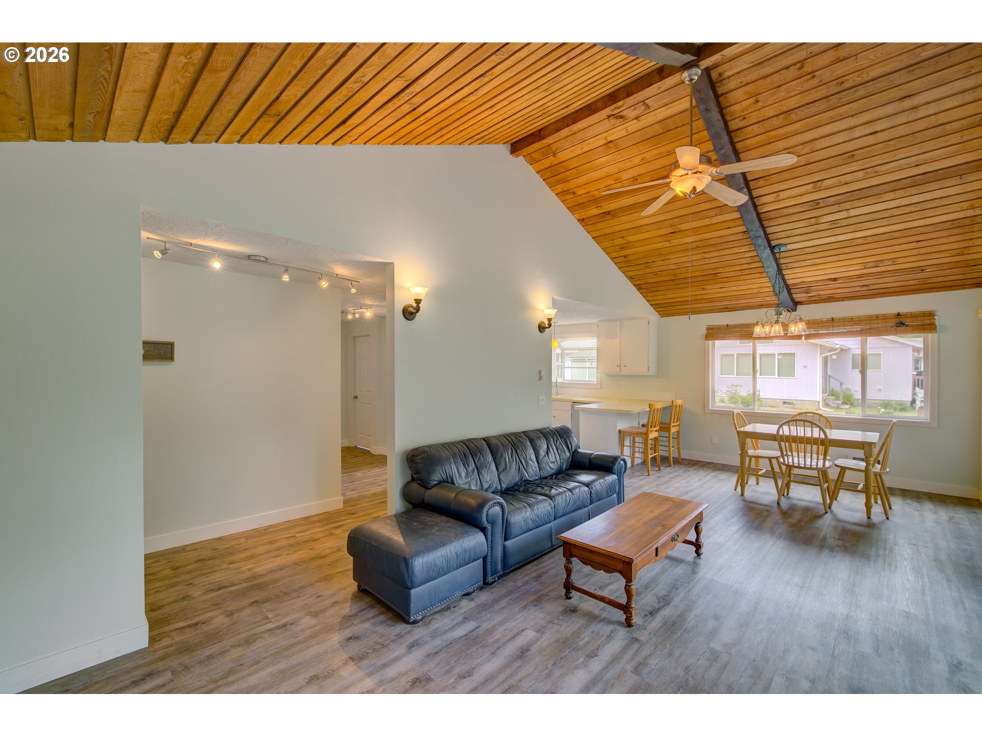 25955 David Ave Property Photo 5