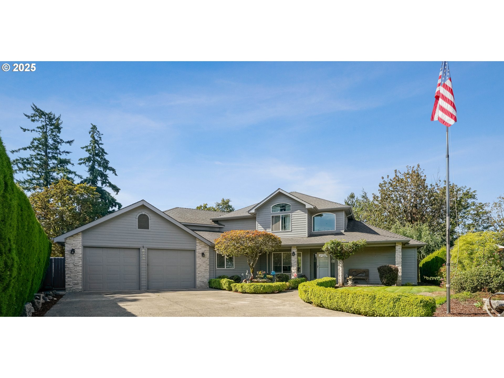 6719 Westridge Ct N Property Photo 1