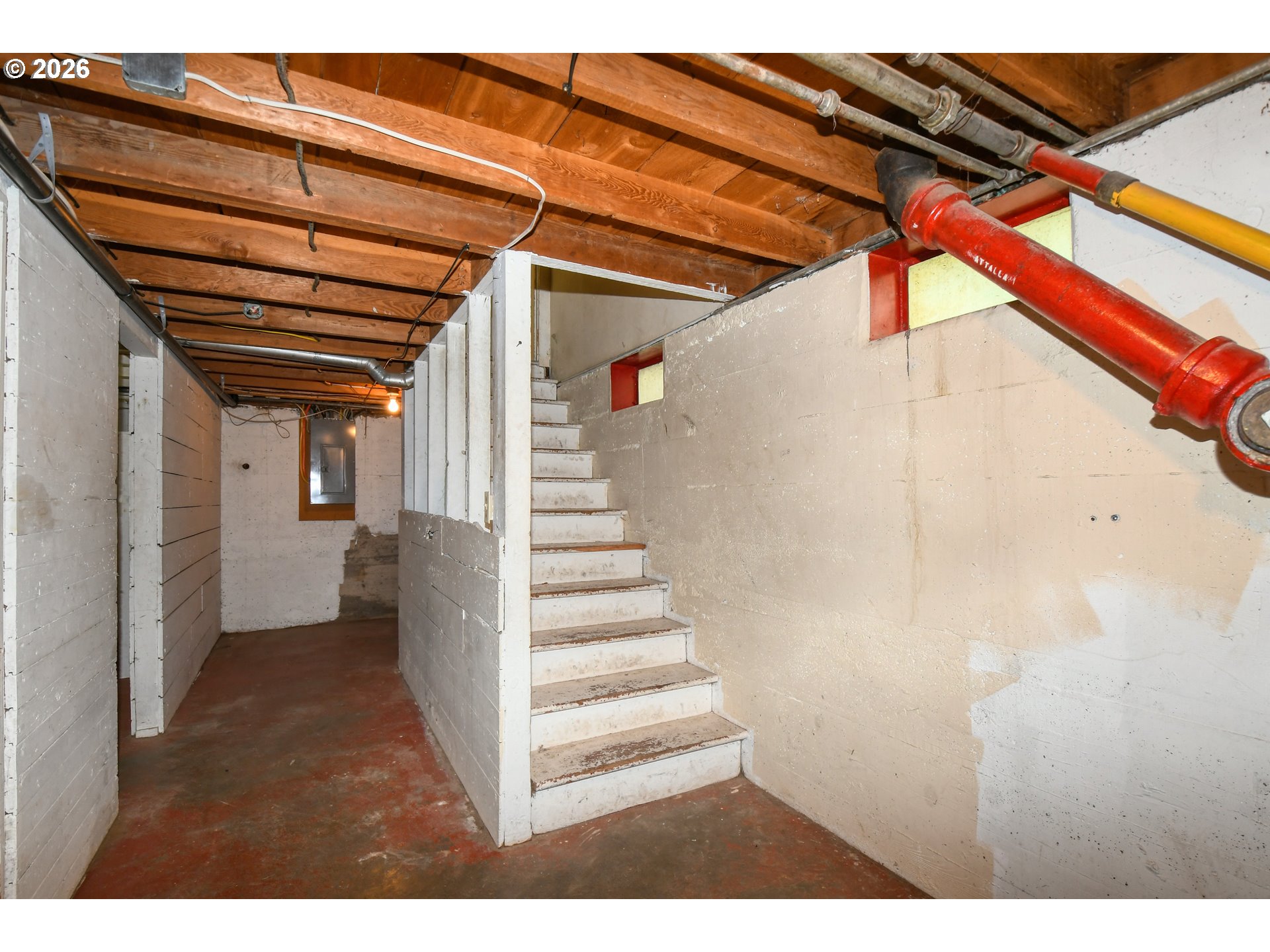 644 6th St Property Photo 24