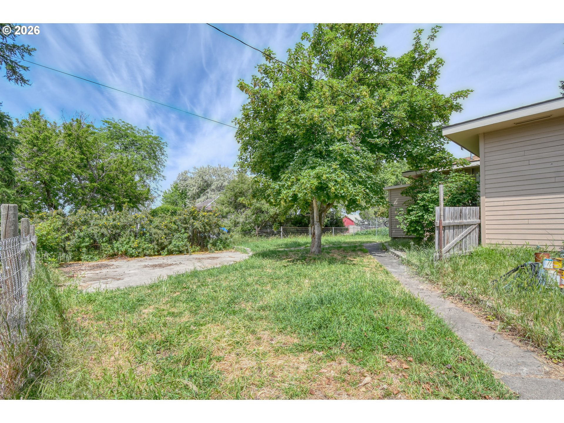 644 6th St Property Photo 30