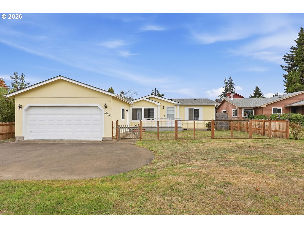 1055 W Oregon Ave Property Photo 1