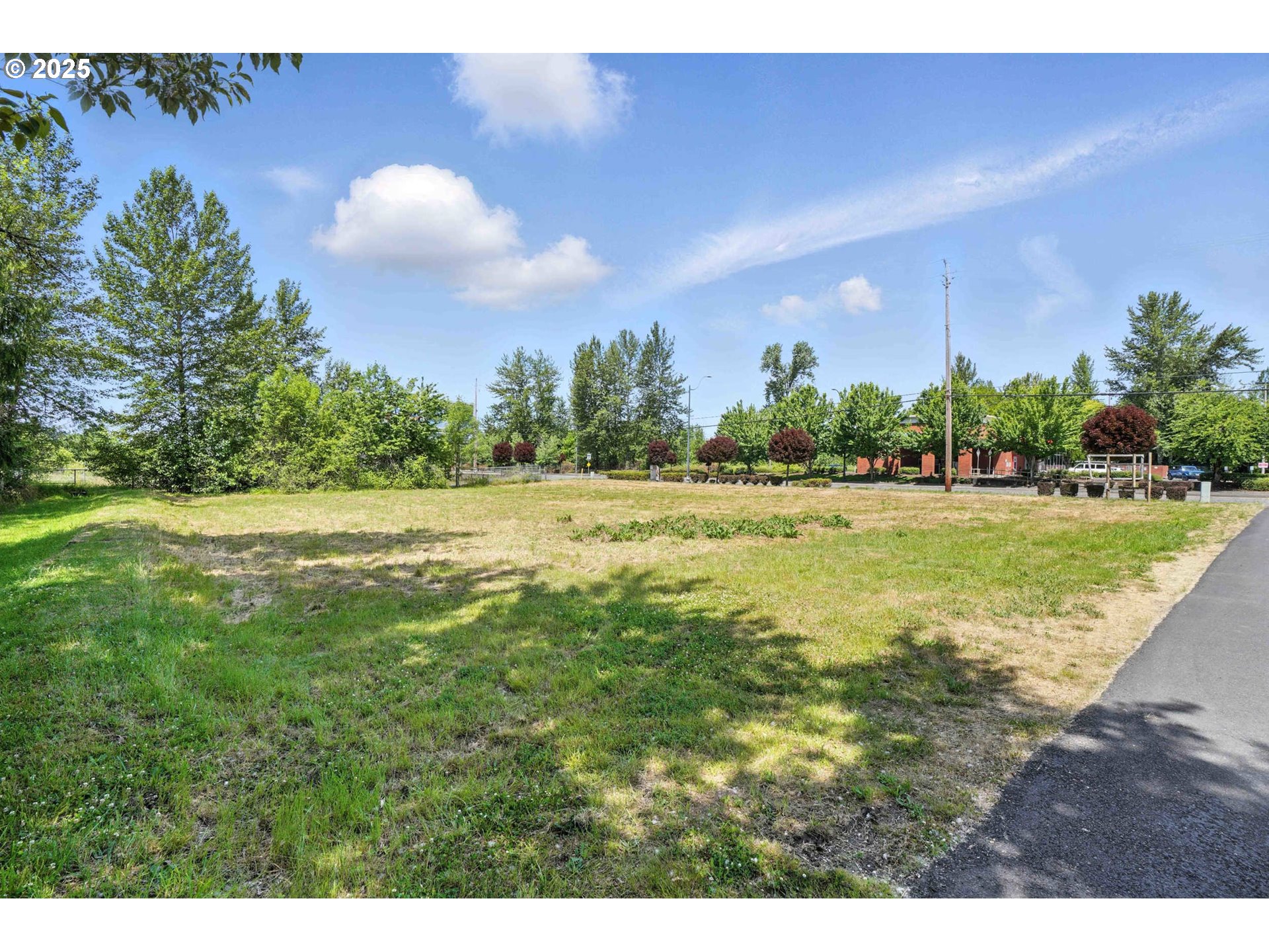 W Main St Property Photo 3