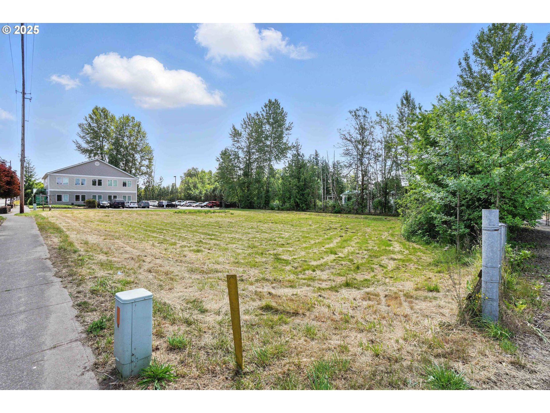 W Main St Property Photo 5