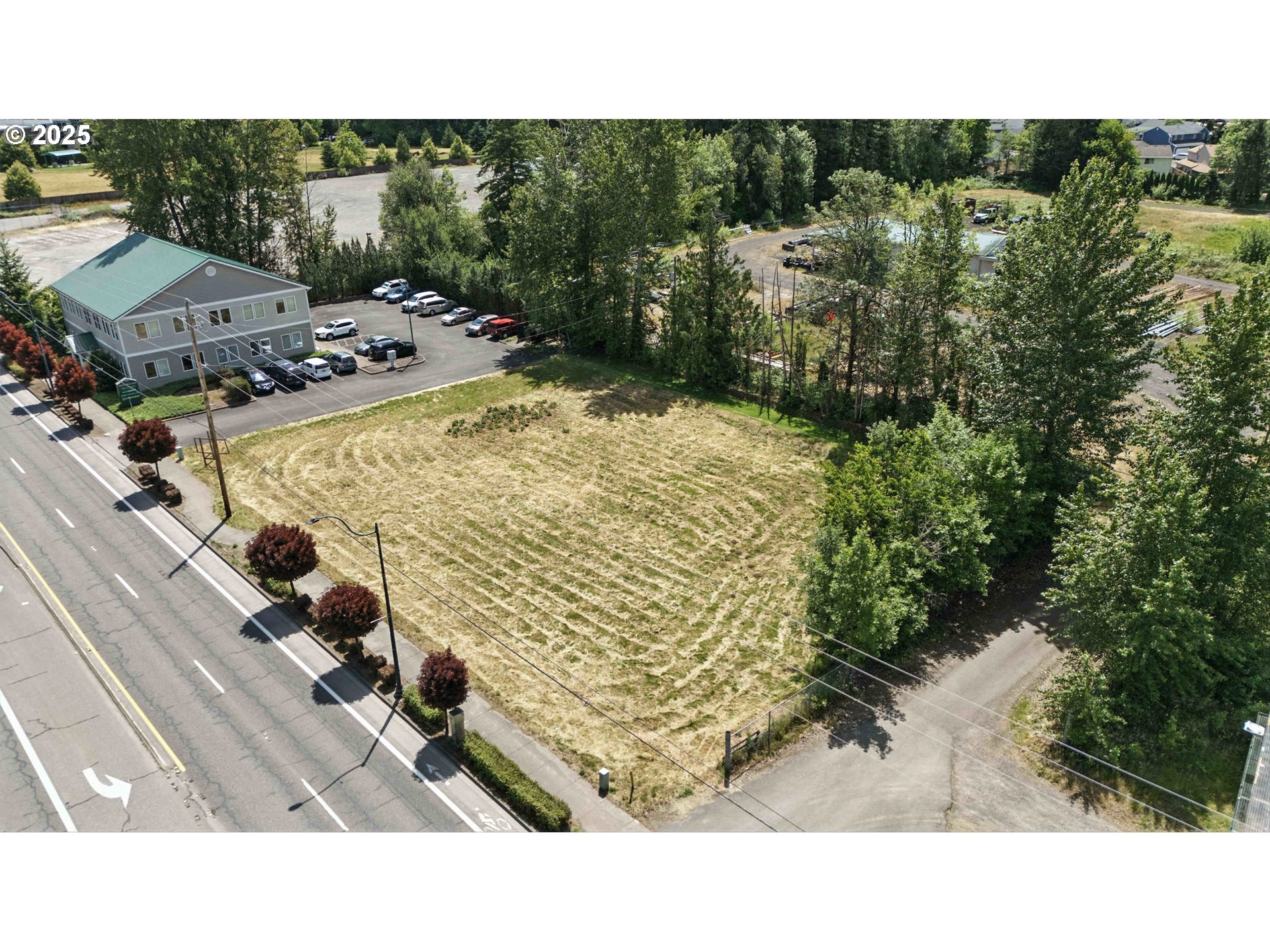 W Main St Property Photo 6