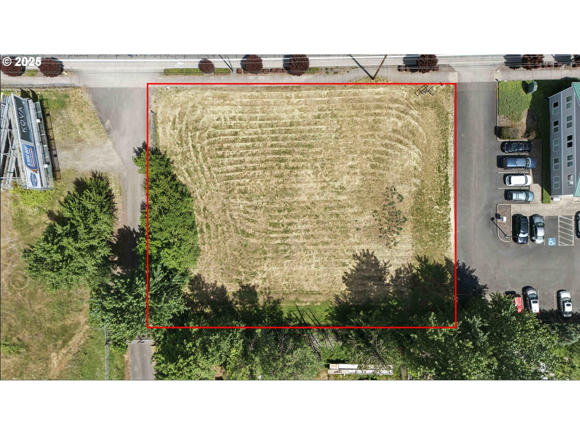 W Main St Property Photo 8